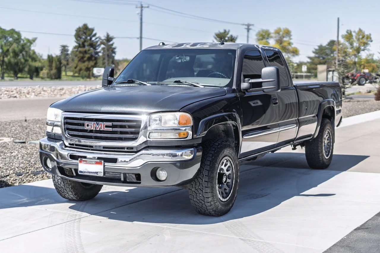 GMC_Sierra_Limited_01.jpeg