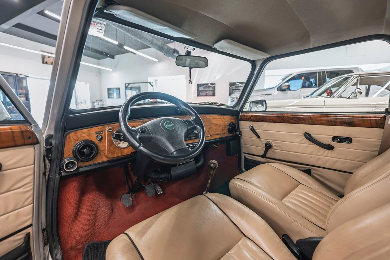 Limited_1973_Mini_Cooper13 Large.jpeg