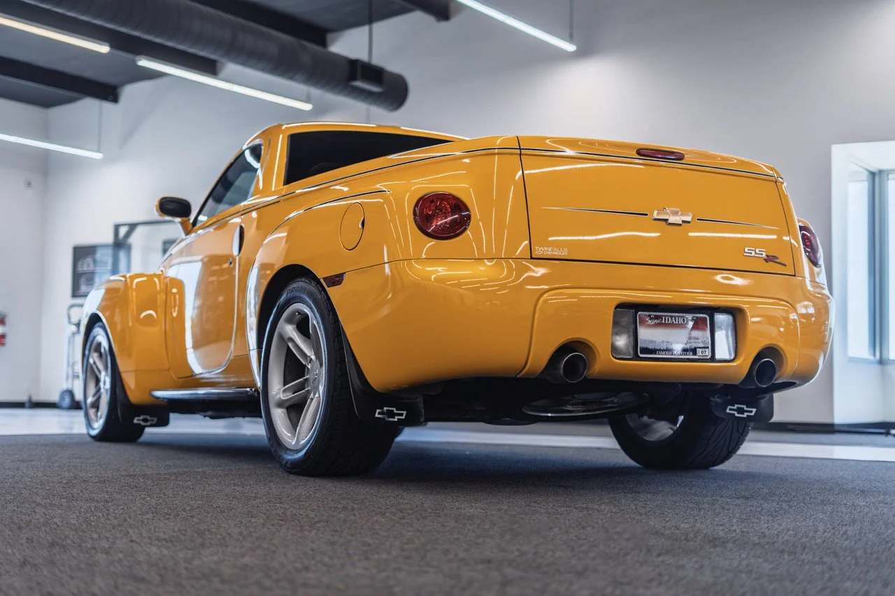 Chevy_SSR_Limited_10.jpeg