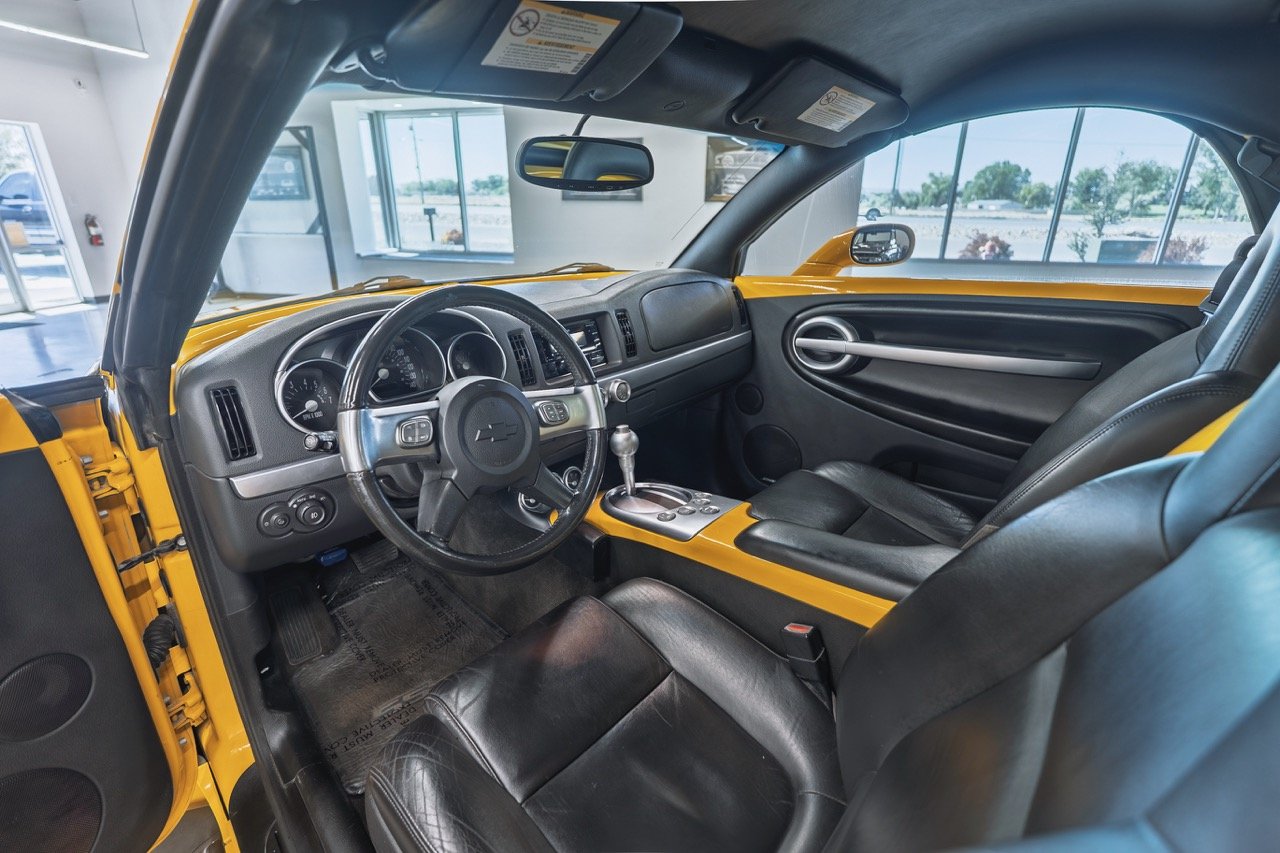 Chevy_SSR_Limited_14.jpeg
