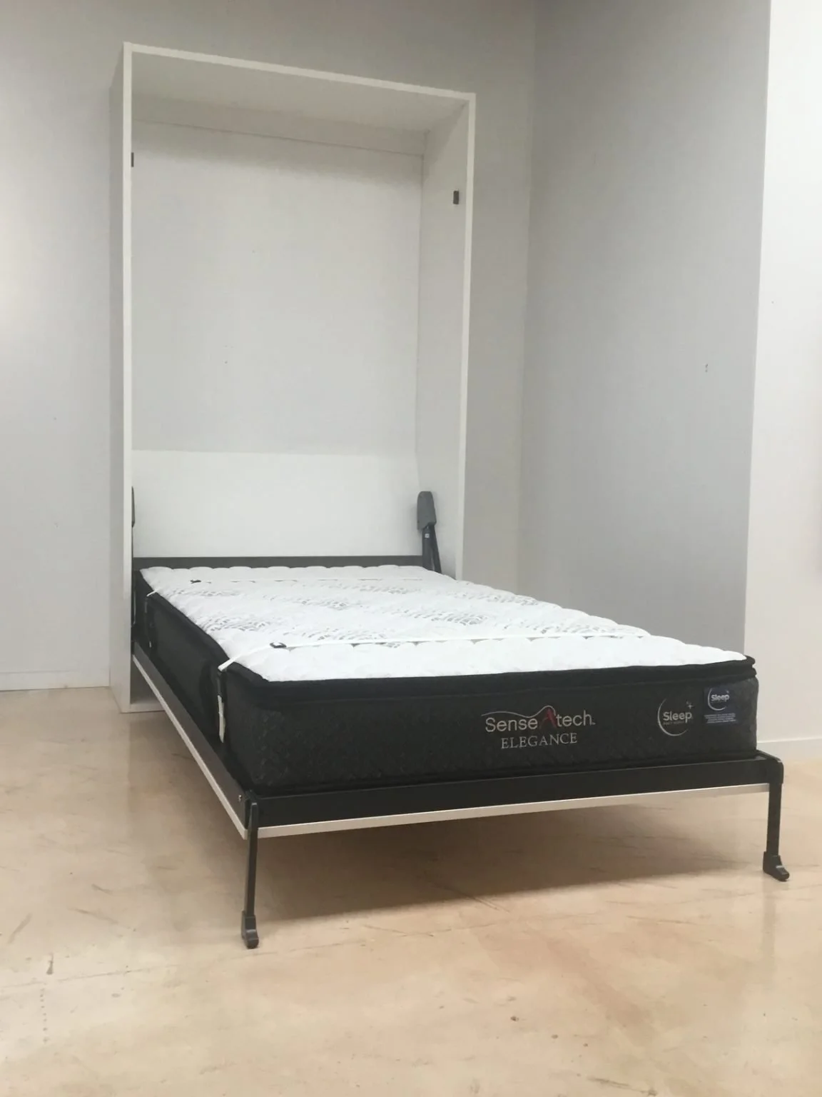 2299822221.jpg