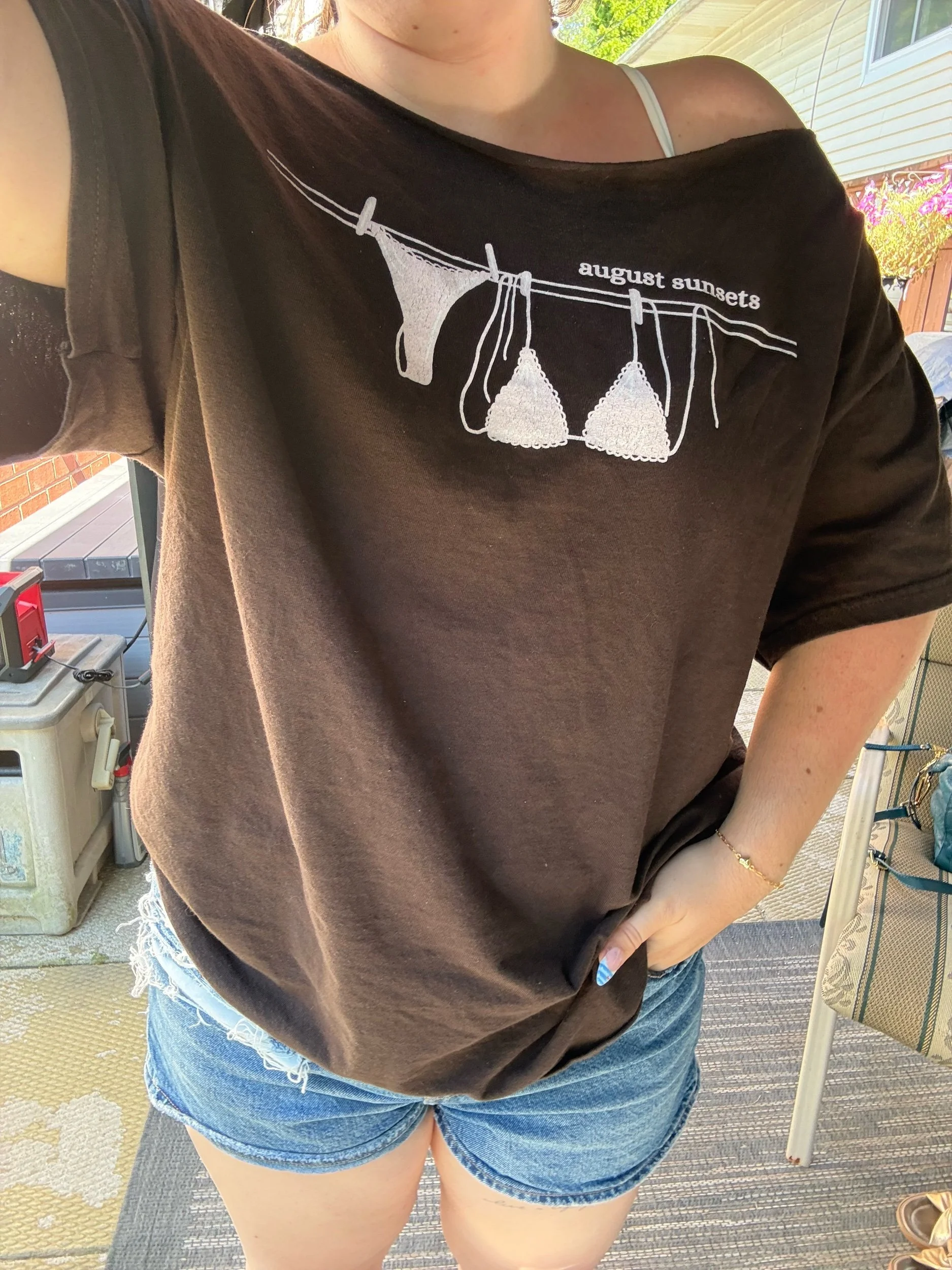 kini tee