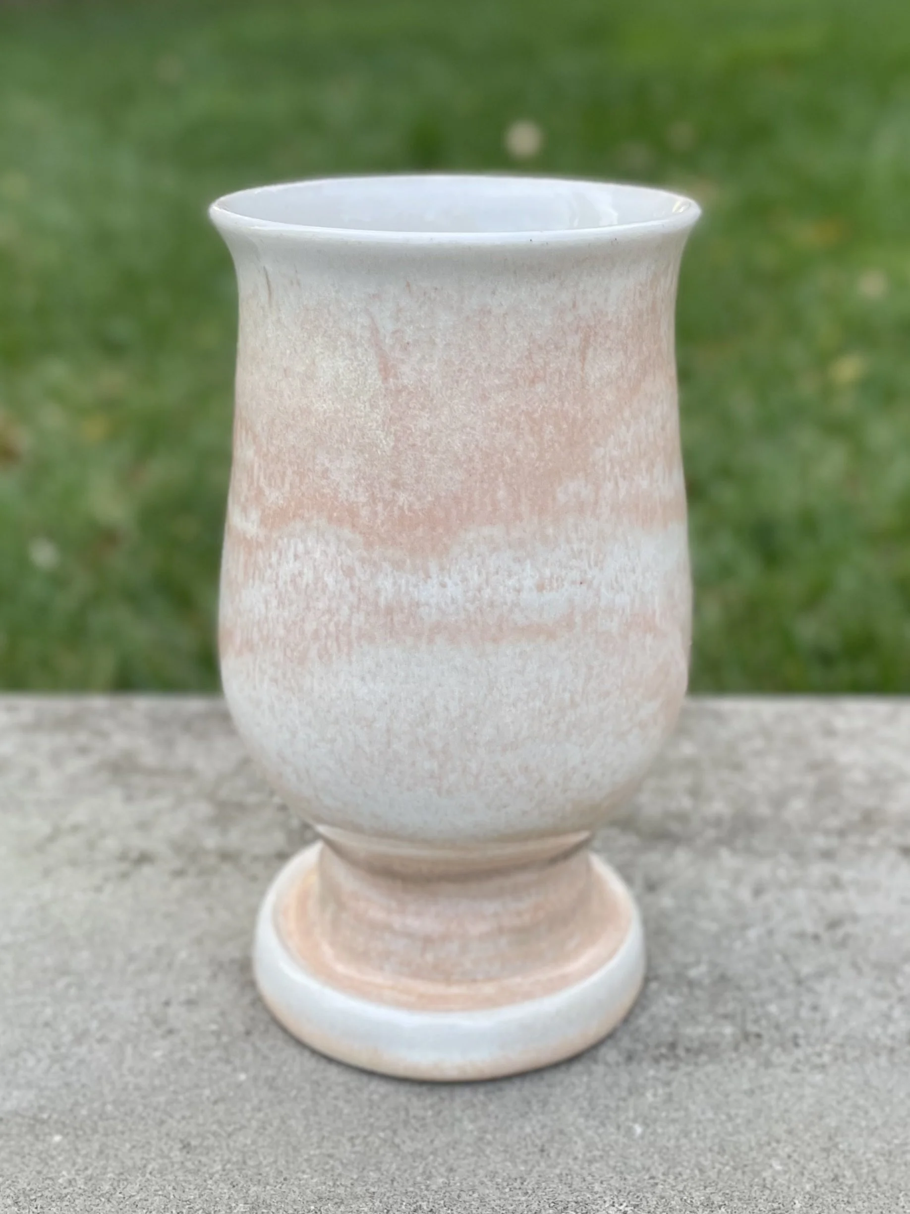 Rosé Goblet Vase