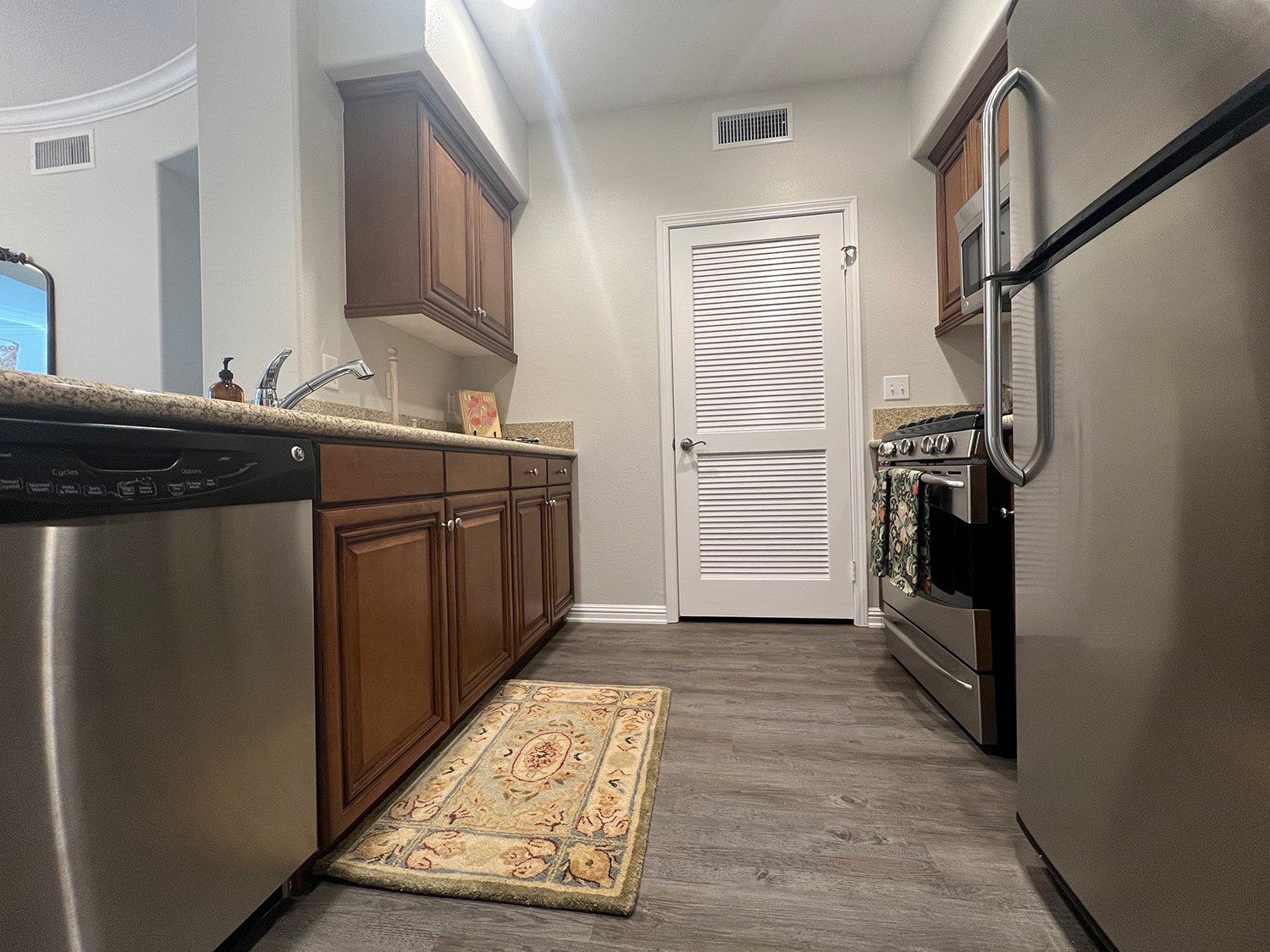 Kitchen in Raincross Apartment Home