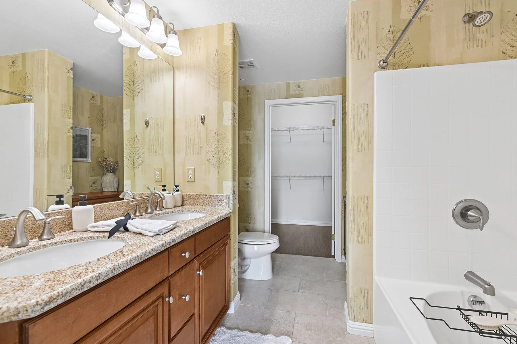 Second Bathroom in 2x2 Unit
