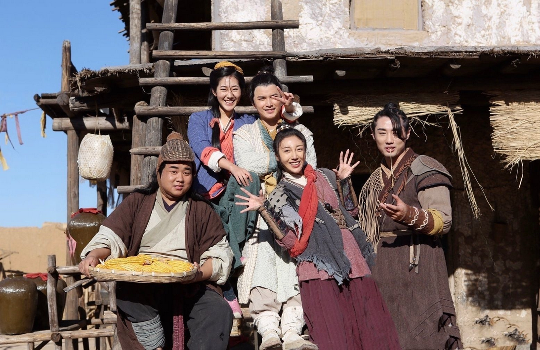 Screenshot 2024-11-24 at 11-02-24 猪妖传_购票_剧情介绍_演职人员_图集_猫眼电影.png