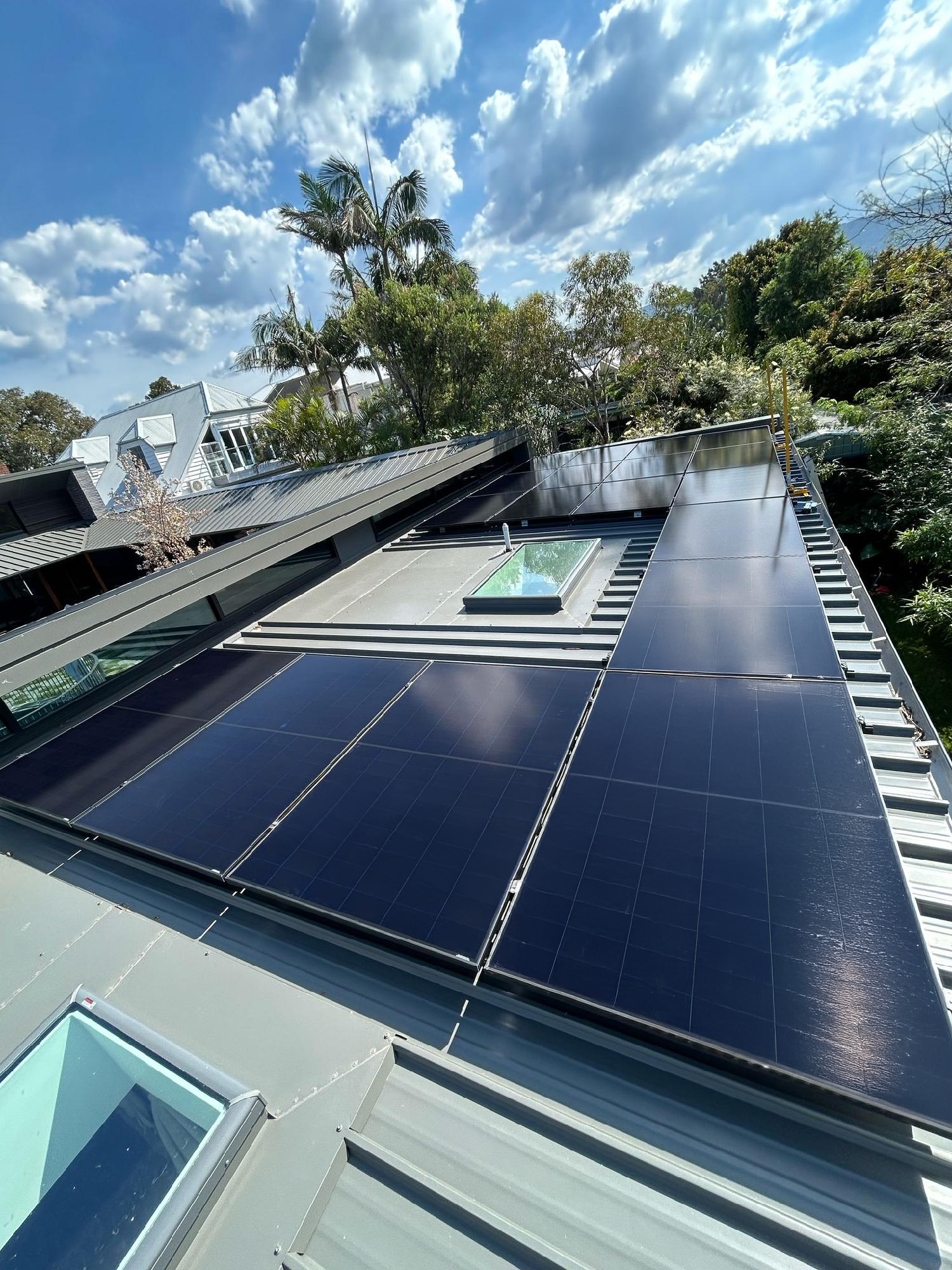 Ben Saves $4,000 a Year with a 8.19kW Solar and Battery System