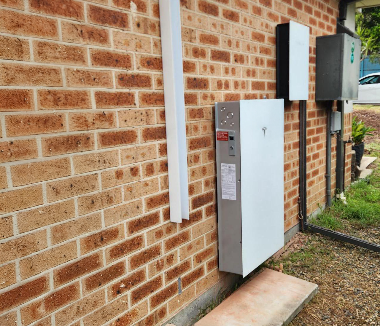 Mike Saves $3,800 a Year with a 10.92kW Solar and Battery System