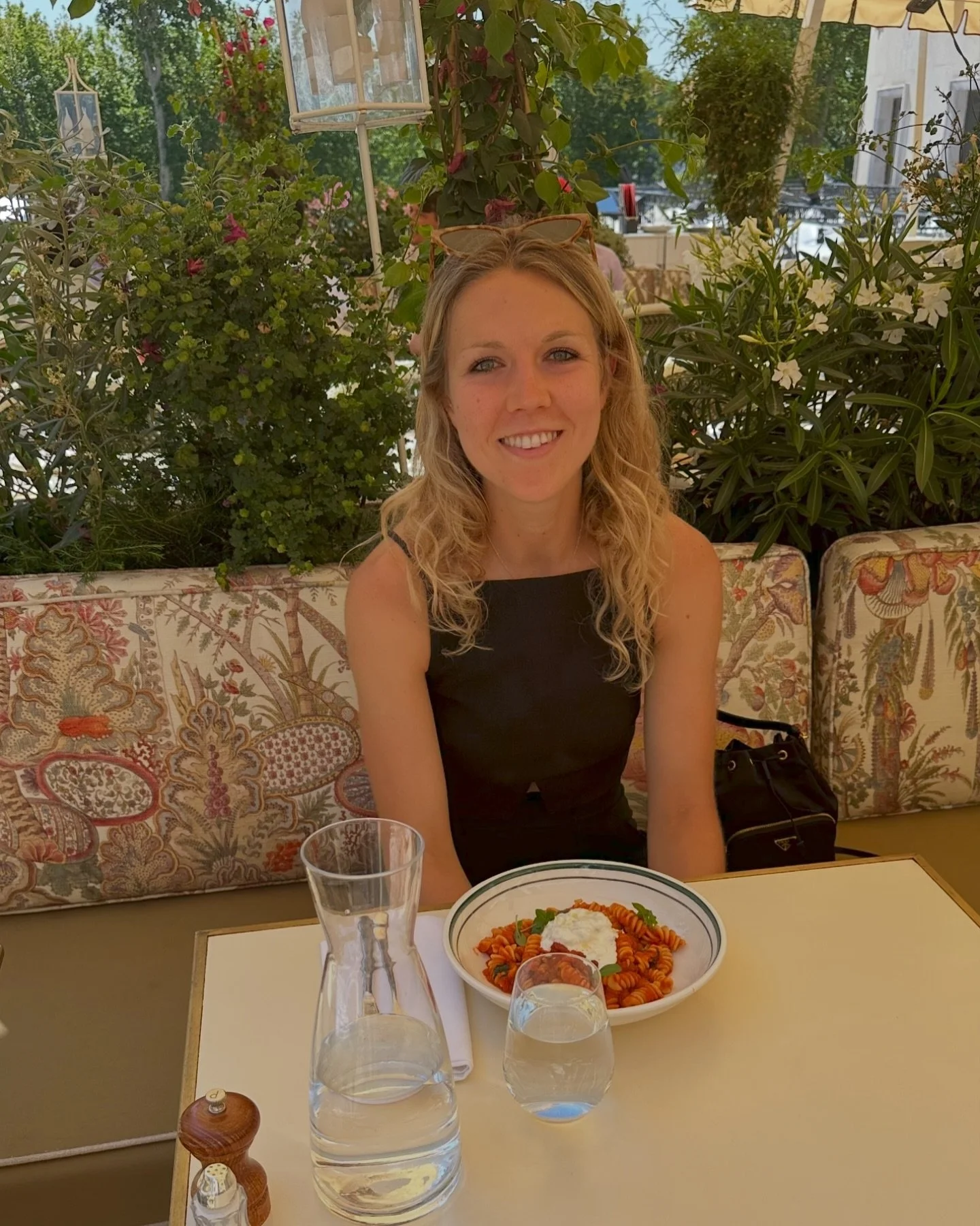 I think it&rsquo;s well overdue that I reintroduce myself on here - and apologise for being AWOL for a while now! 😅 I&rsquo;m Emily, a qualified nutritionist and health writer, with degrees in both Media and Comms and also in Nutrition Science. 💜

