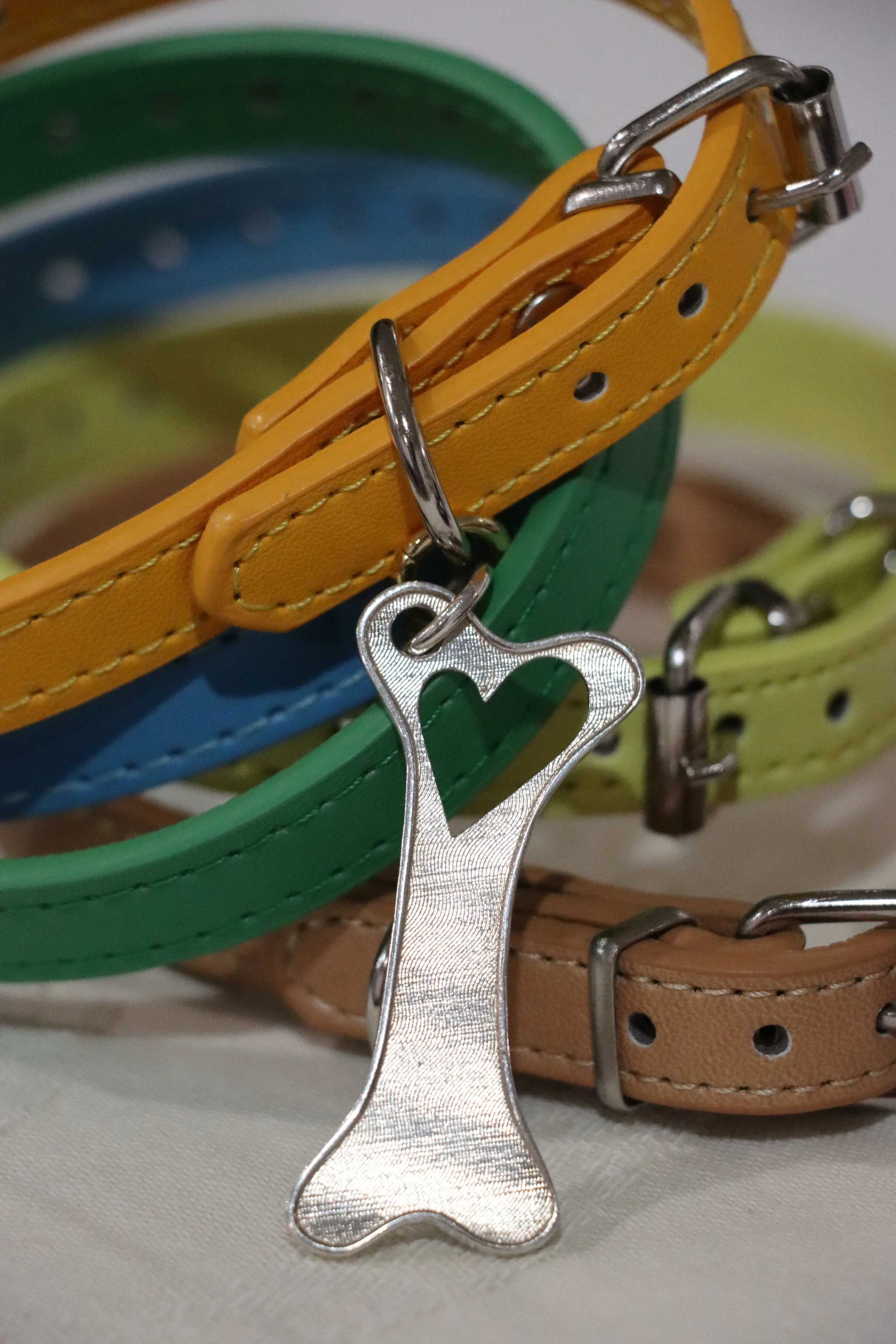 Bone and Heart Whisker Link