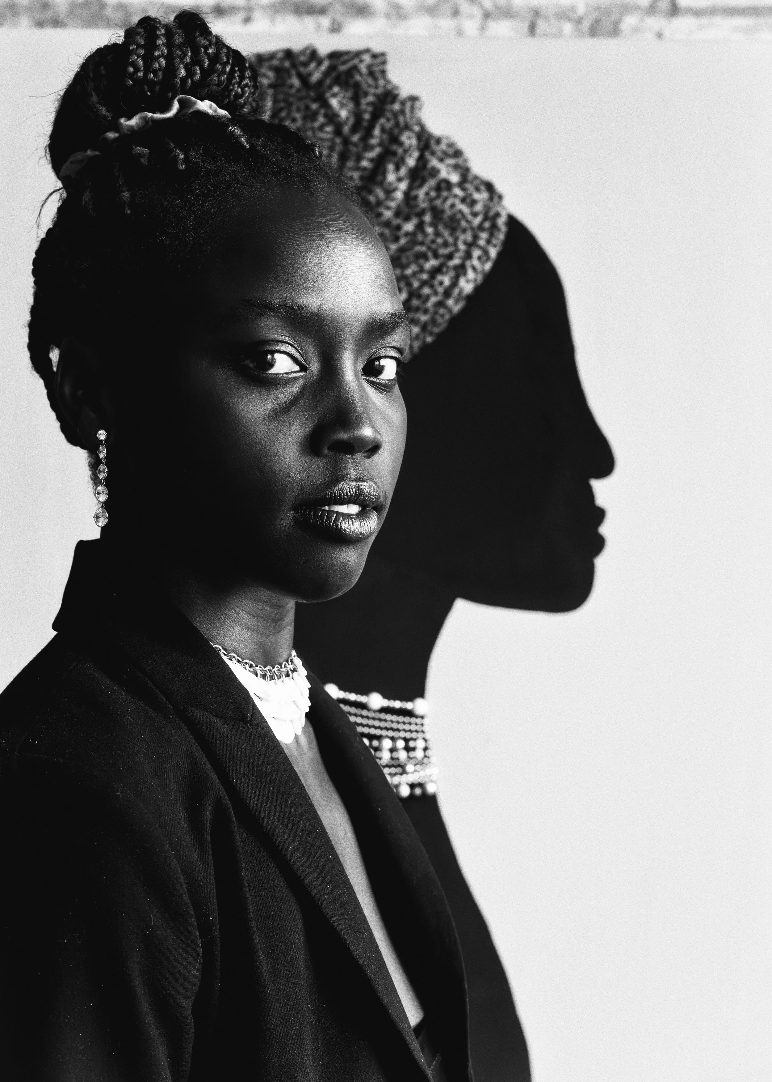 Chudear Oyual, Actress and Visual Artist