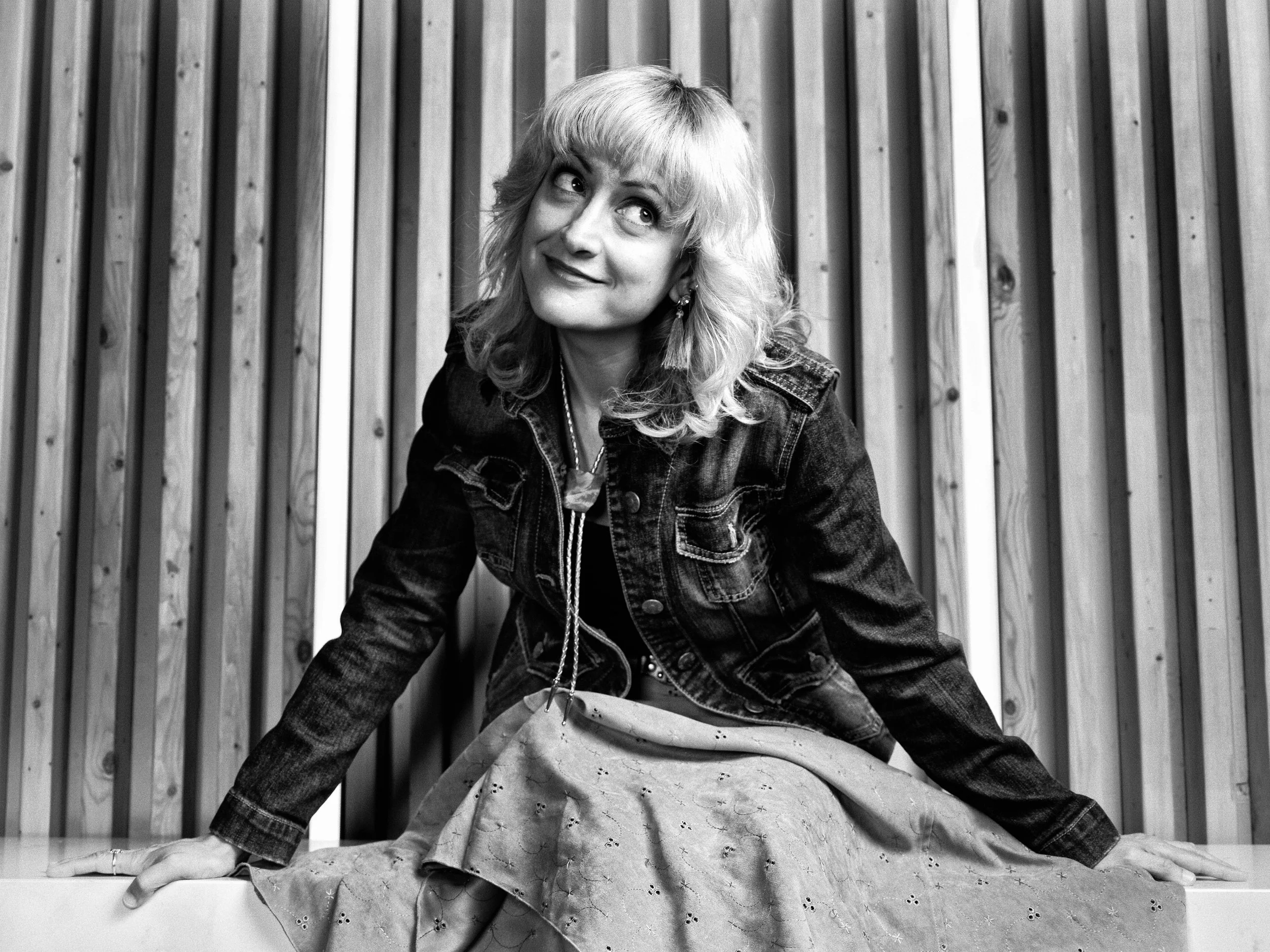 Angela Saini, Singer and Songwriter