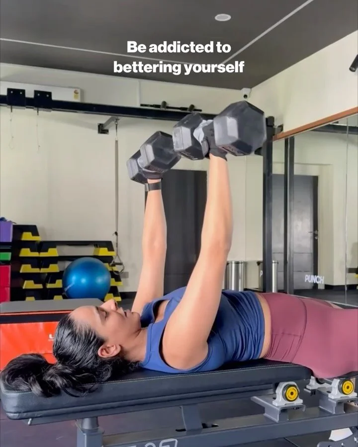 This summer choose to get Saltier! 🤏
Sign up for our personal strength training session on our app now 

.
.
.
.
Strength training, workout sessions, summer body, salt jaipur, personal training, gym jaipur