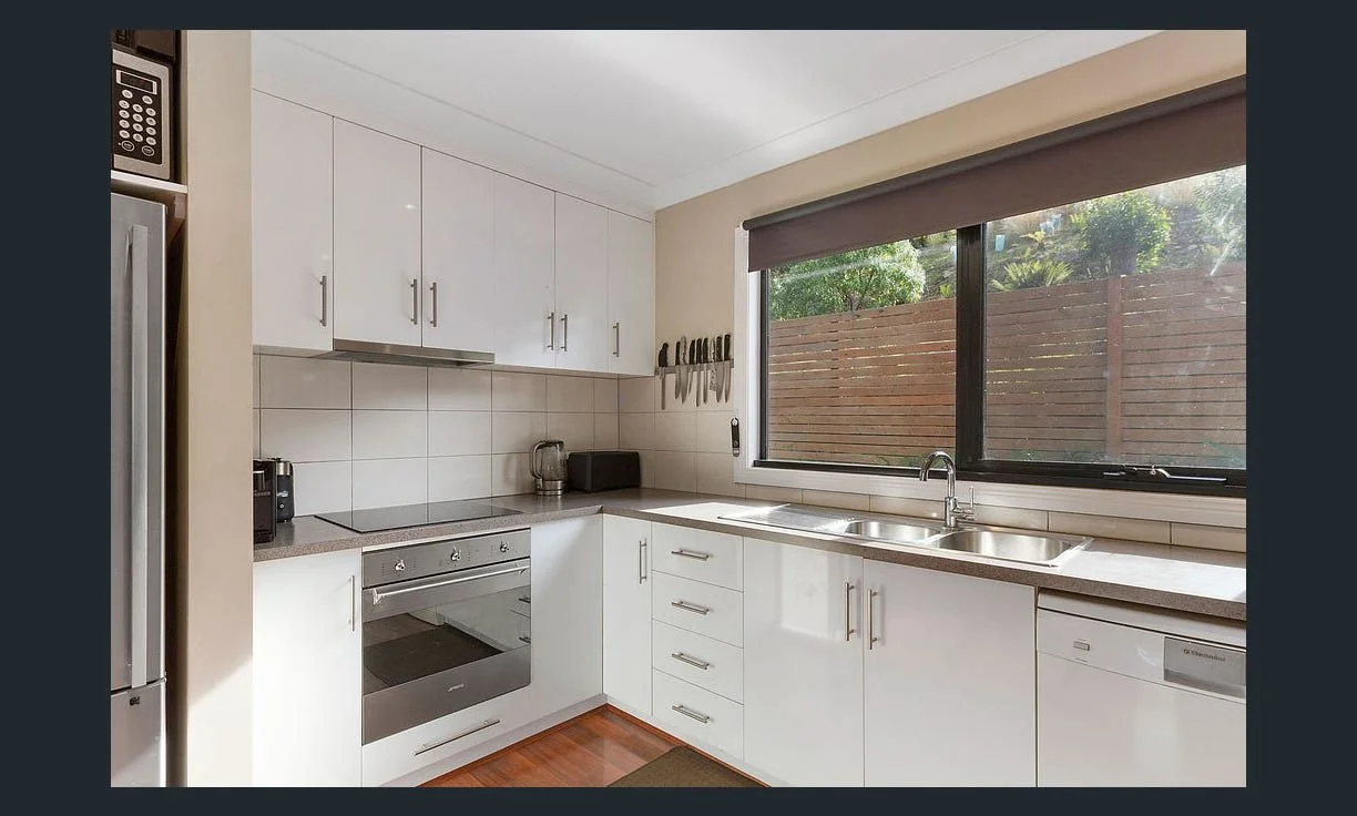 Fern tree Kitchen oven.jpg
