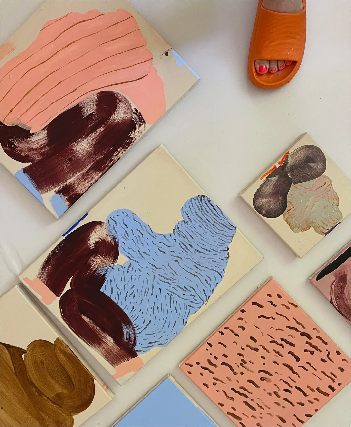 Talo t&auml;ynn&auml; taidetta -tapahtuma on auki 21.12. saakka Taidekeskus M&auml;ltinrannassa! N&auml;yttelyss&auml; on esill&auml; Tampereen taiteilijaseuran j&auml;senten teoksia: maalauksia, grafiikkaa, piirustuksia, veistoksia. Tosi hieno katta