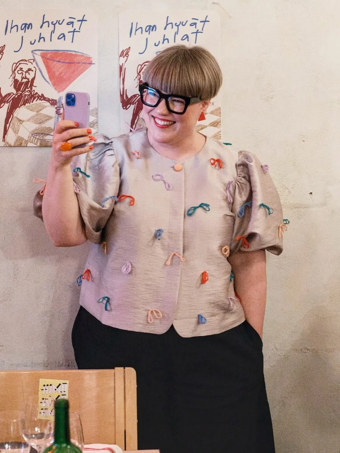 T&auml;m&auml; juhla-asuni sai paljon kommentteja stooreissani aiemmin, joten esittelen sen viel&auml; teille t&auml;&auml;ll&auml;kin🎀

Jakkutakki on alel&ouml;yt&ouml; viime kes&auml;lt&auml; ja halusin lis&auml;t&auml; siihen jotain persoonallist