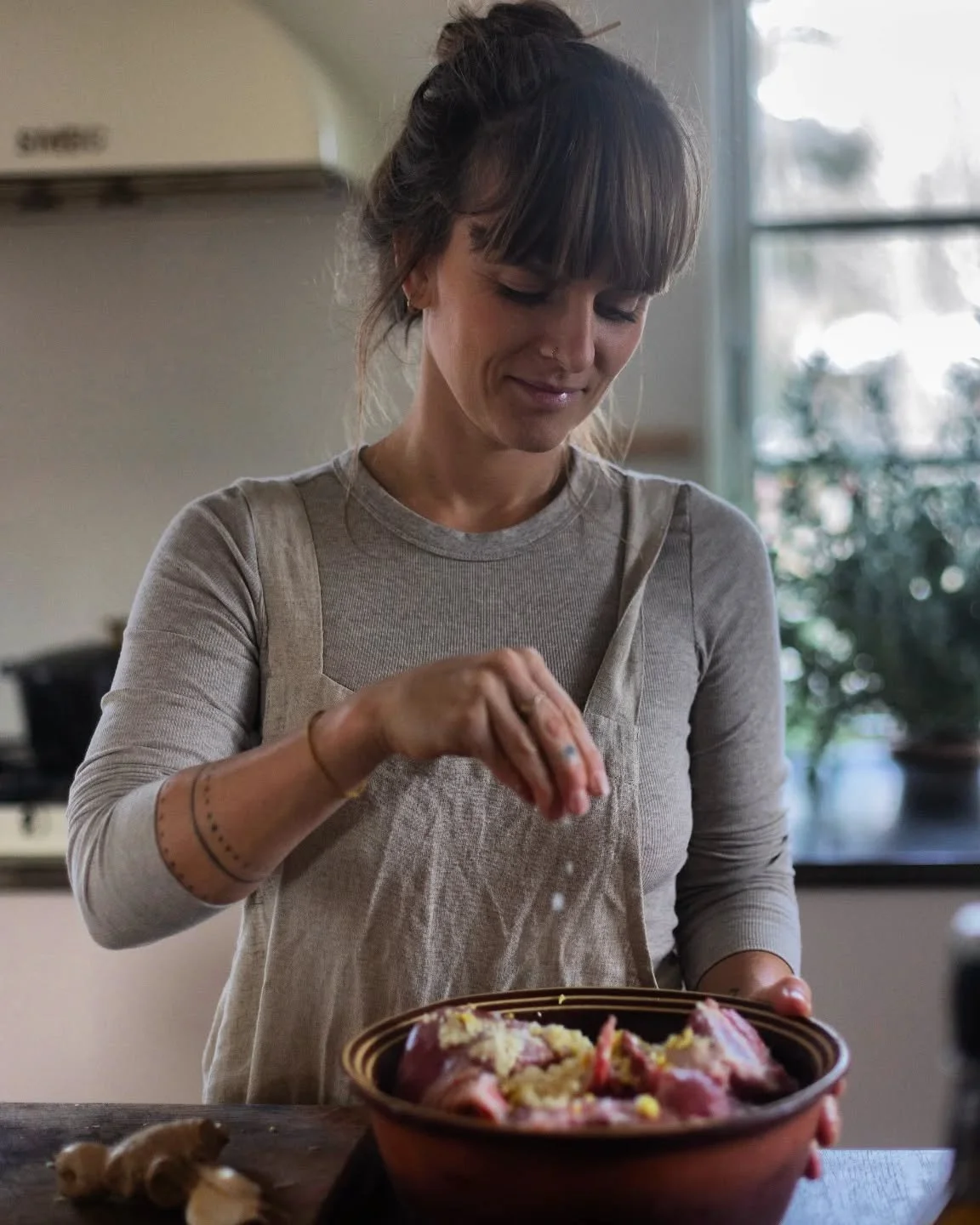 ~ Vil du v&aelig;re med &aring; l&aelig;re deg teoretisk og praktisk kunnskap om hvordan n&aelig;re deg selv i dype? ~

L&aelig;re hvordan spise for stabilt blodsukker, hormonbalanse og en styrket metabolisme gjennom en n&aelig;ringstett kost basert 