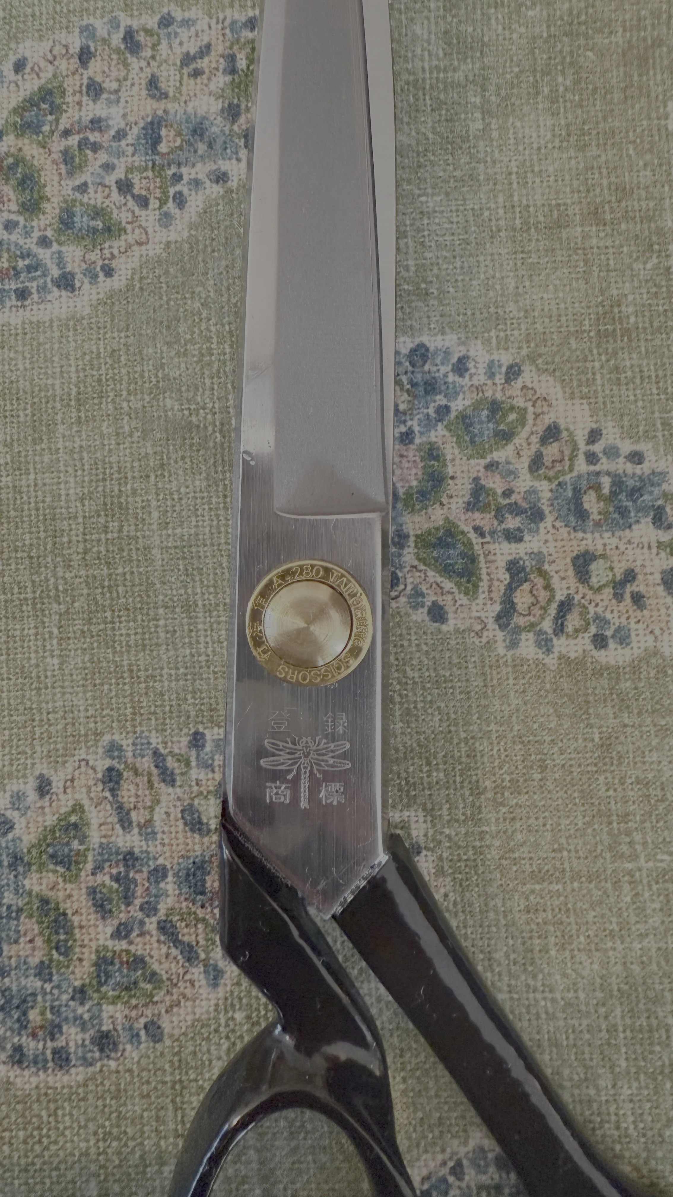 scissor 2.jpg
