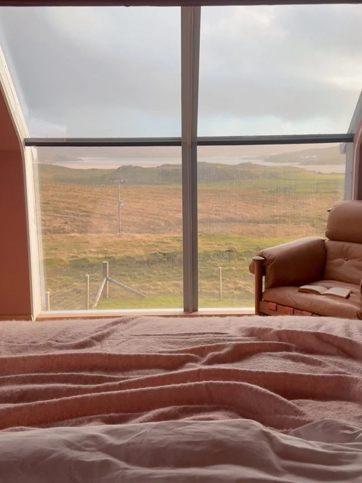 Bliadhna mhath &ugrave;r! Especially to all those who have stayed with us over our first year of being open for guests, and all the Uigeachs who make the place so special. 🎉🥳🎉🥳🎉

#hogmanay 
#visitouterhebrides 
#visitscotland