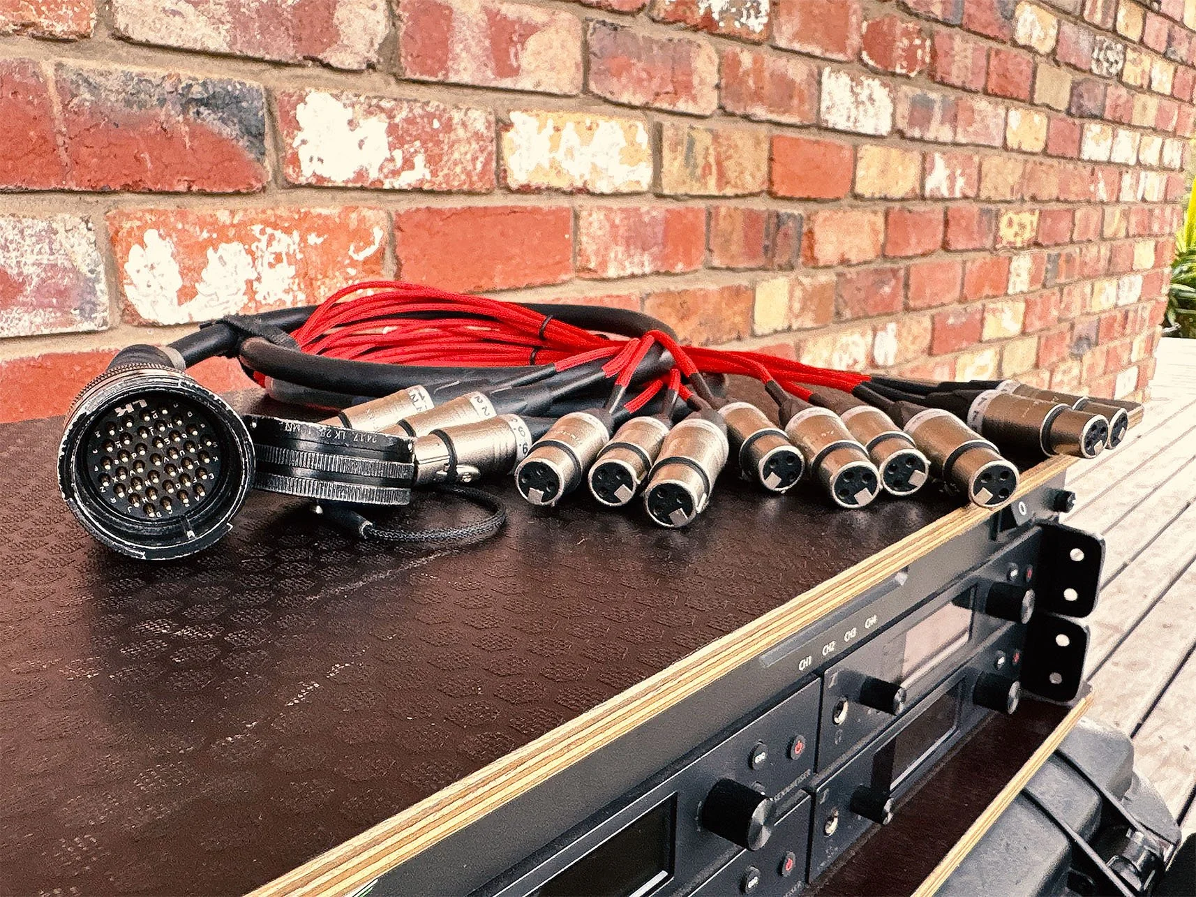 CABLES.jpg