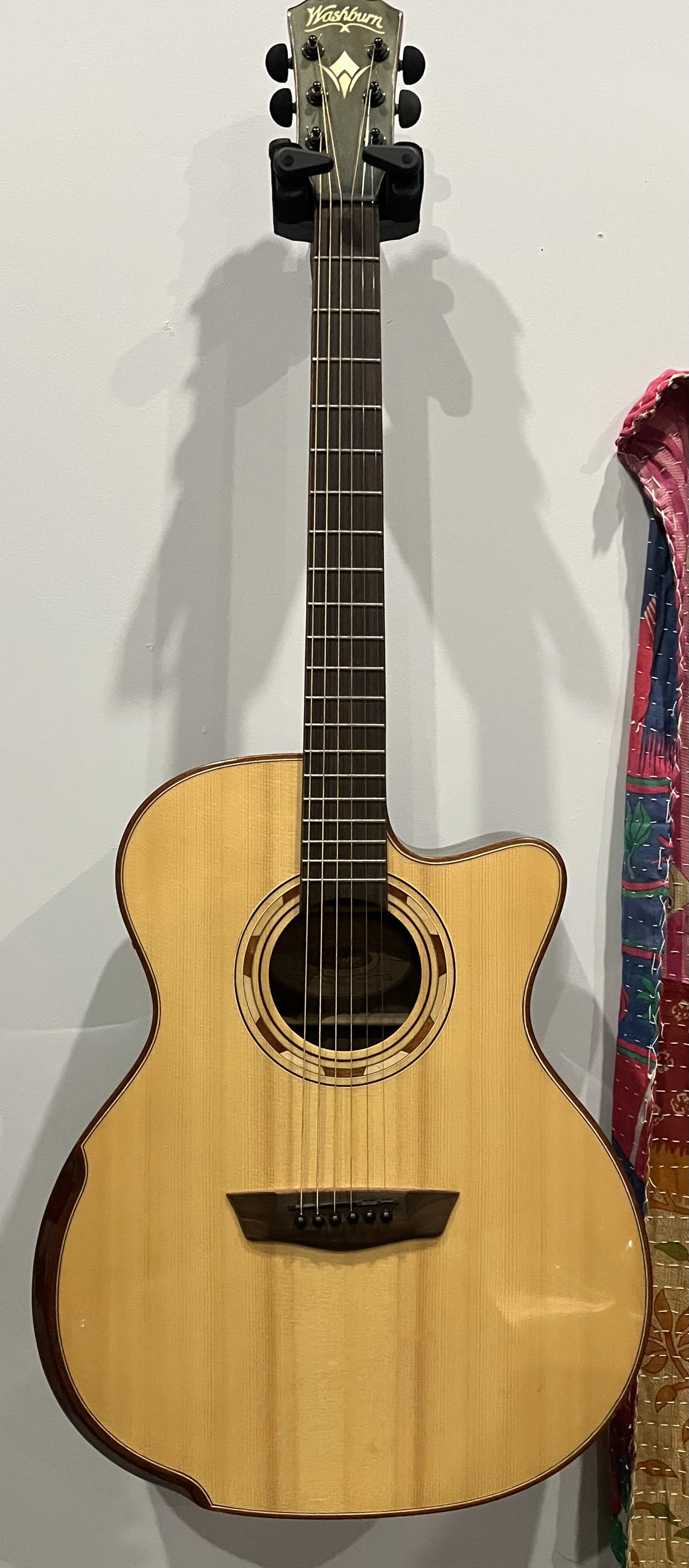 Washburn Acoustic/electric
