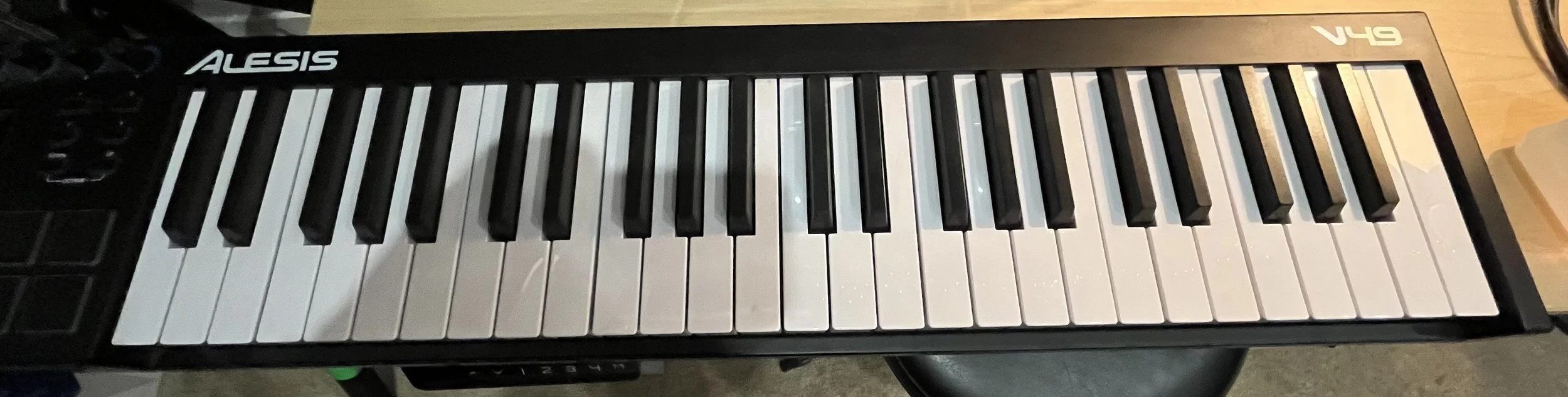 Aesis 49 key midi keyboard