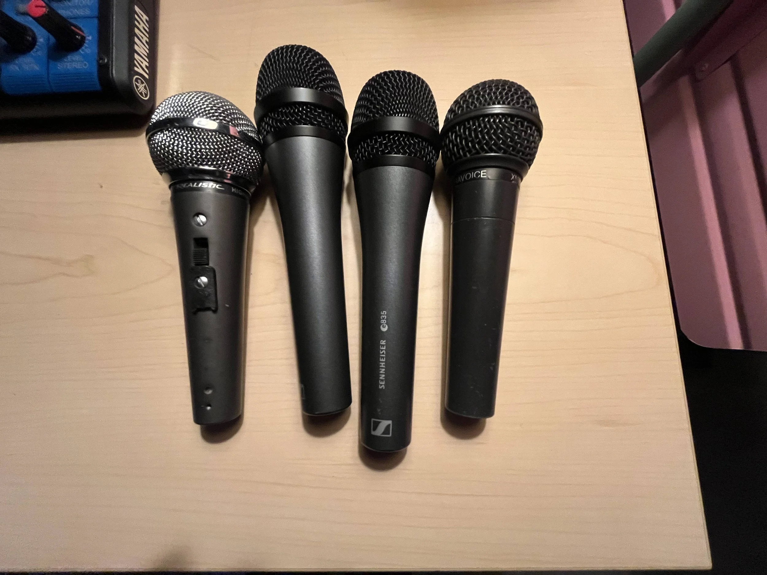 Sennheiser 835 (2), Behringer XM8500, Realistic Highball