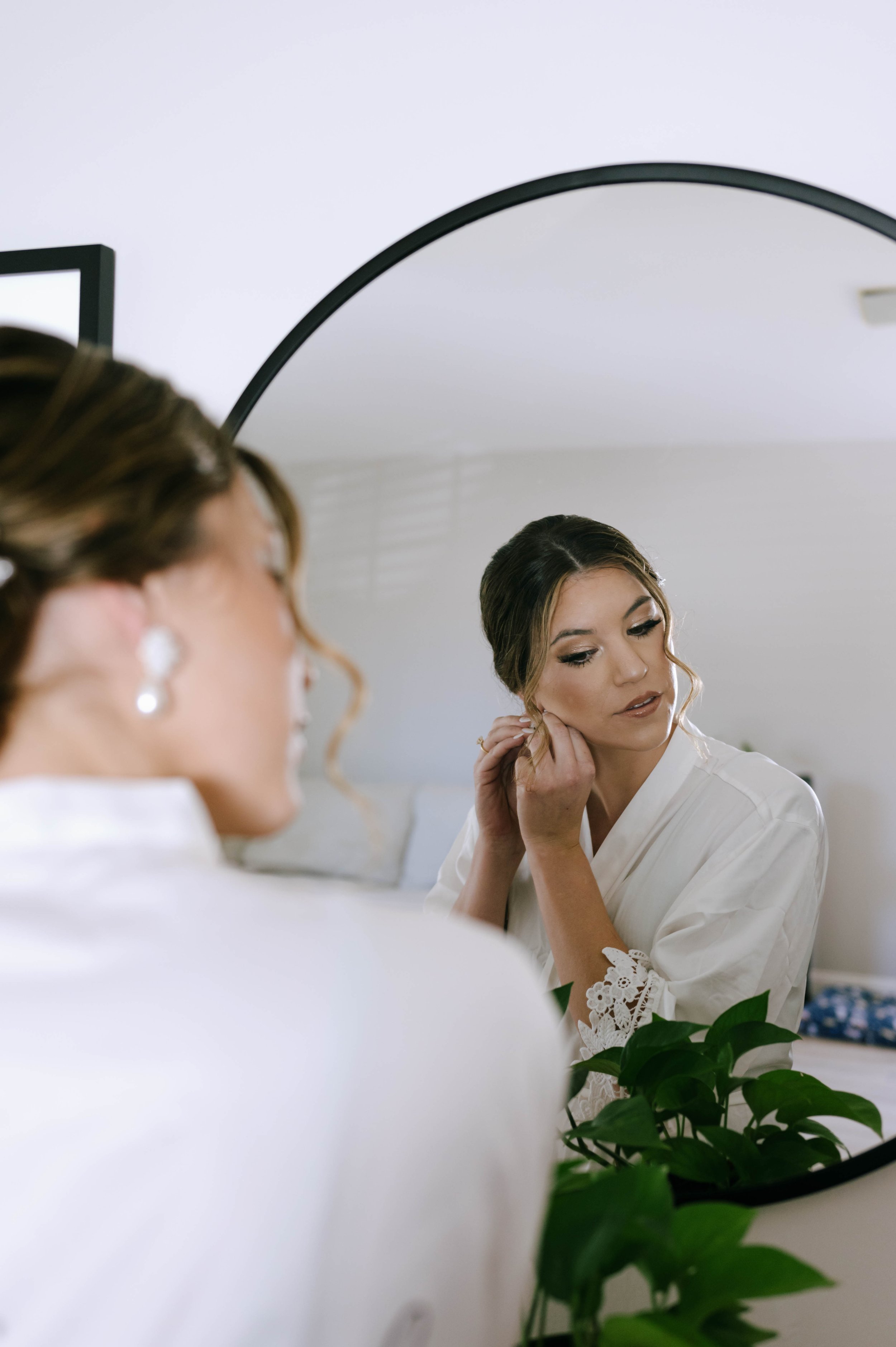 Glam by AM, St. Petersburg Florida, makeup artist, bridal makeup, special events, personalized makeup, on-site services, long-lasting makeup, skin-friendly products, beauty education, makeup consultation, touch-up kits