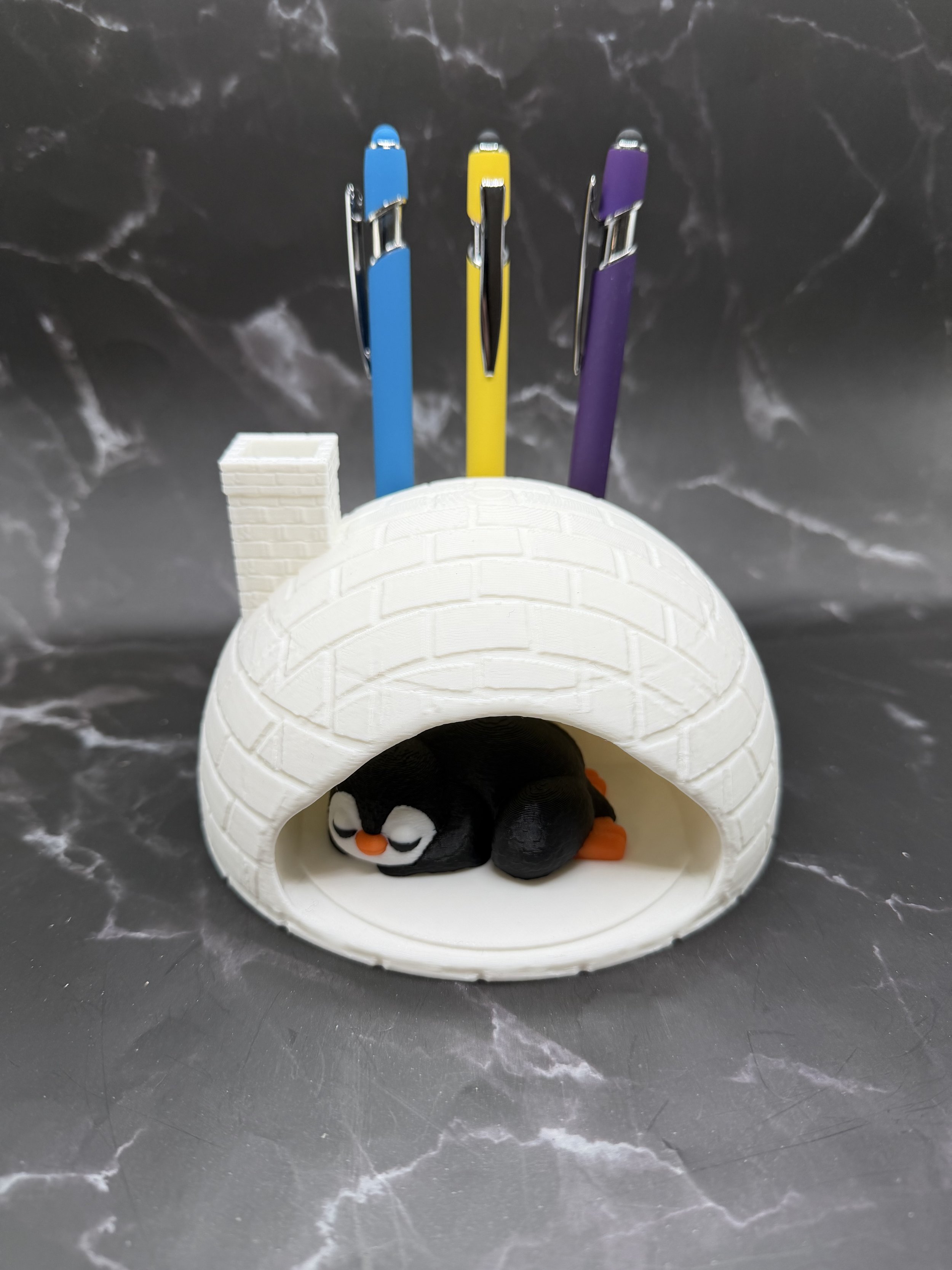 Igloo Pen Holder