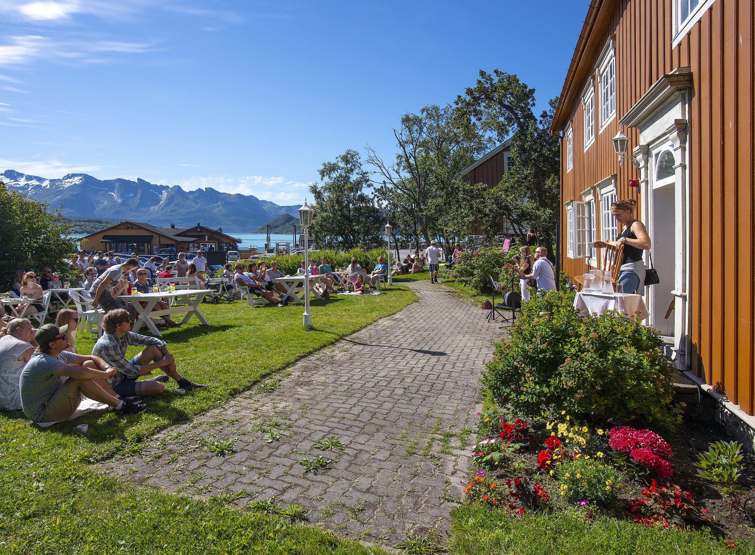 Sommerprogramm bei Ørnes Handelsplatz
