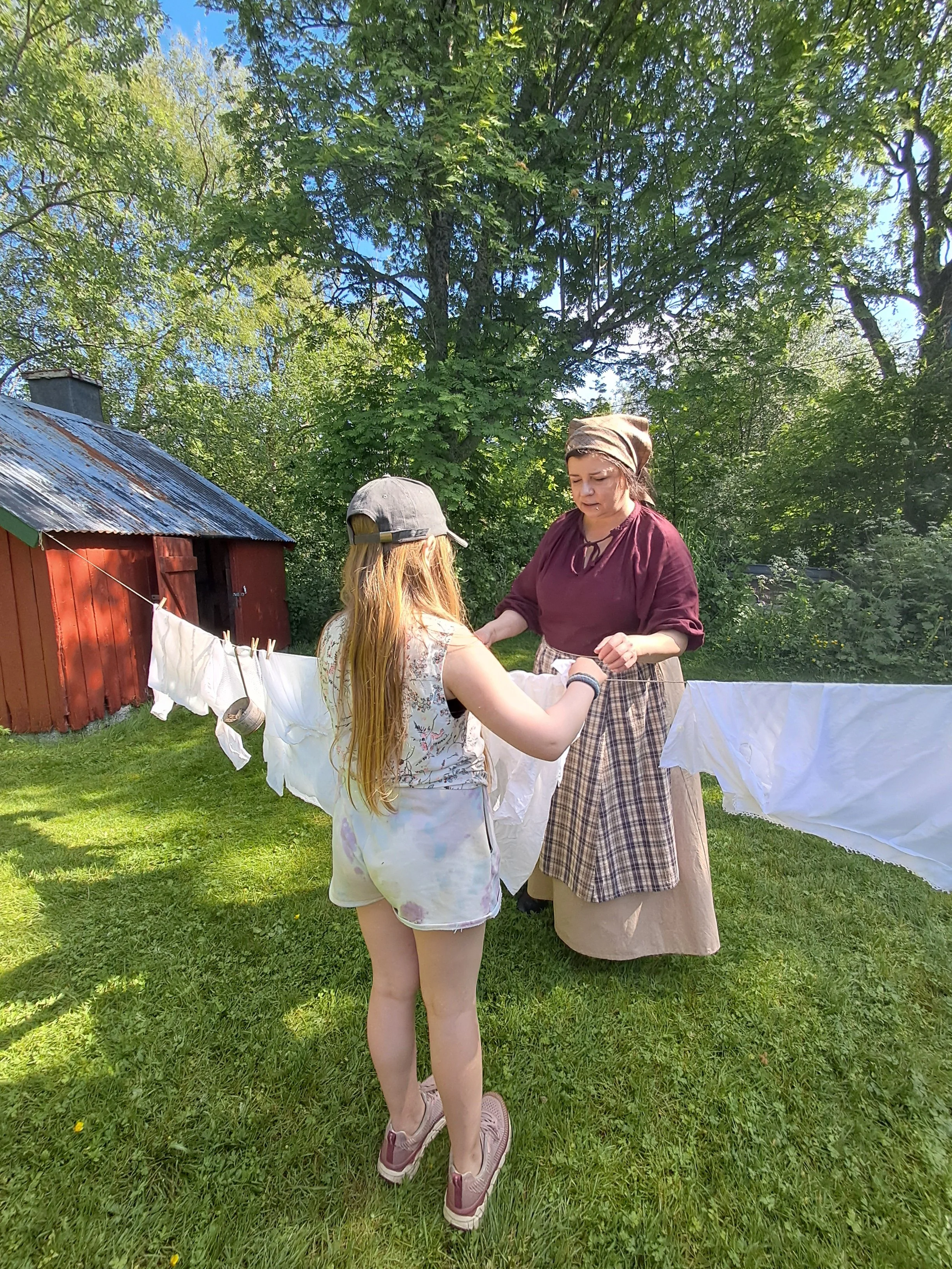 Frida med gode hjelpere.
