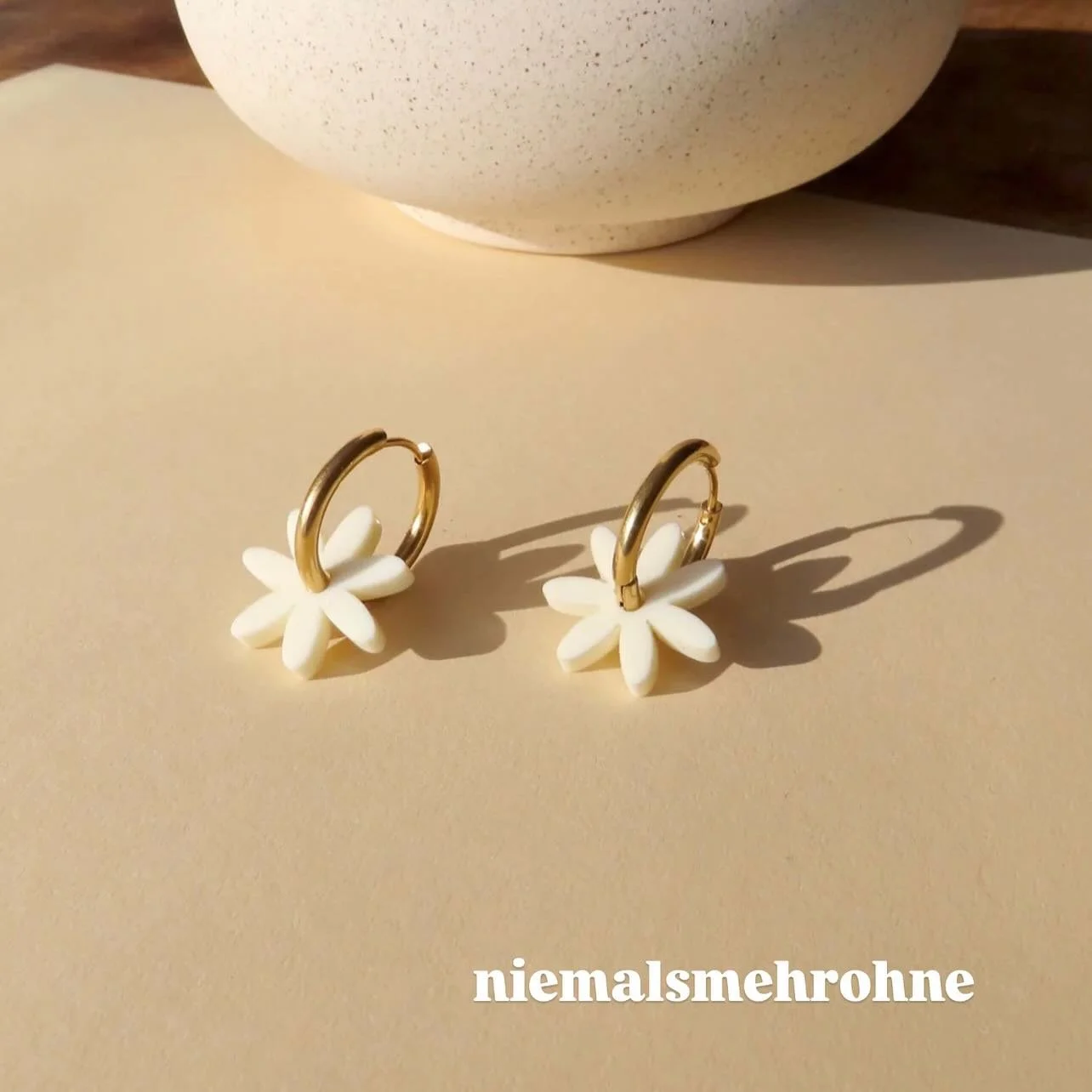 🩷🌞🍑💜🌸🌼
@niemalsmehrohne jetzt erh&auml;ltlich bei Poimia Store &amp; im Online Shop. 😍
#niemalsmehrohne #poimiastore