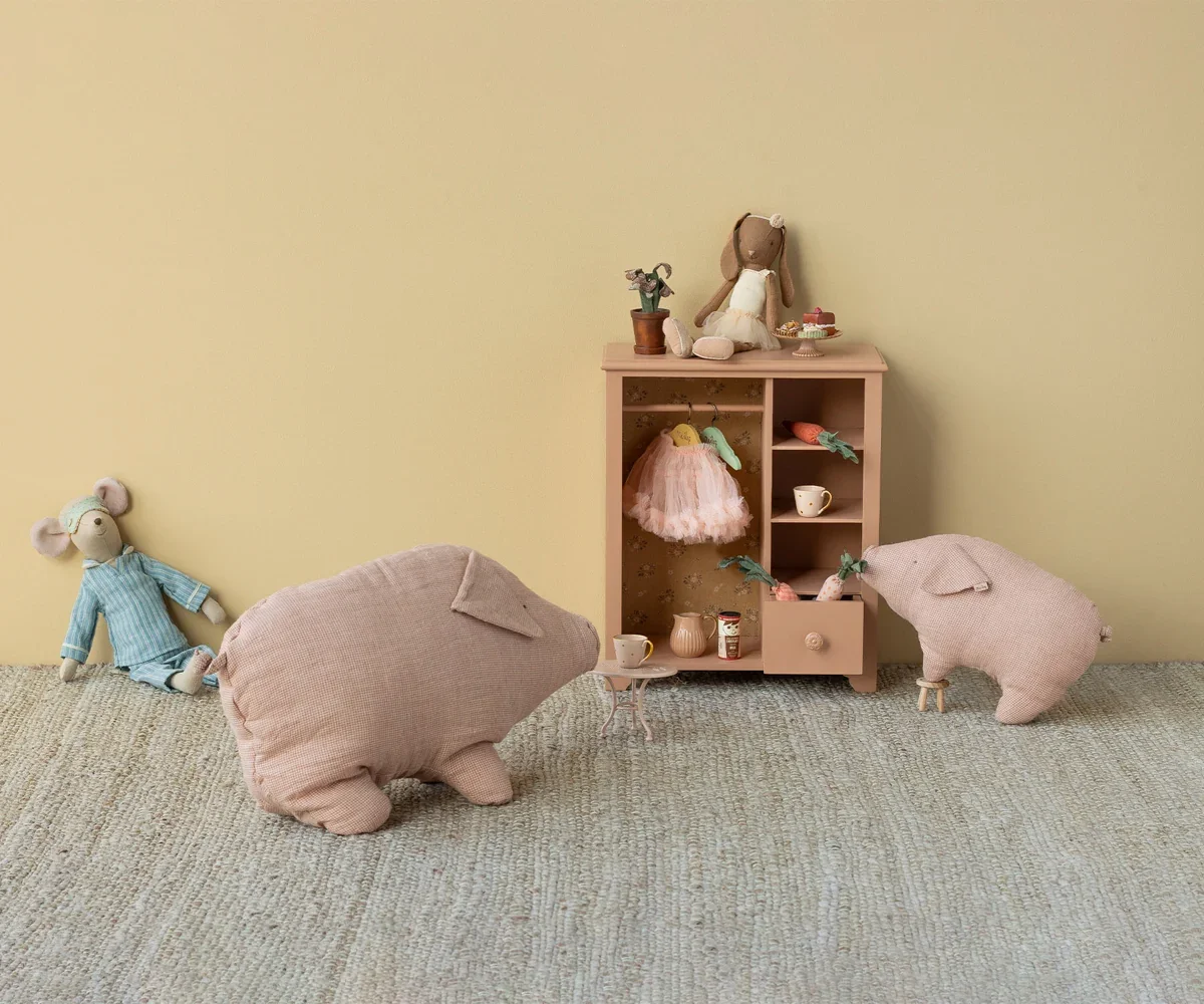 Polly_Pork_Klein_Maileg_Poimia_Store_1.jpg.webp