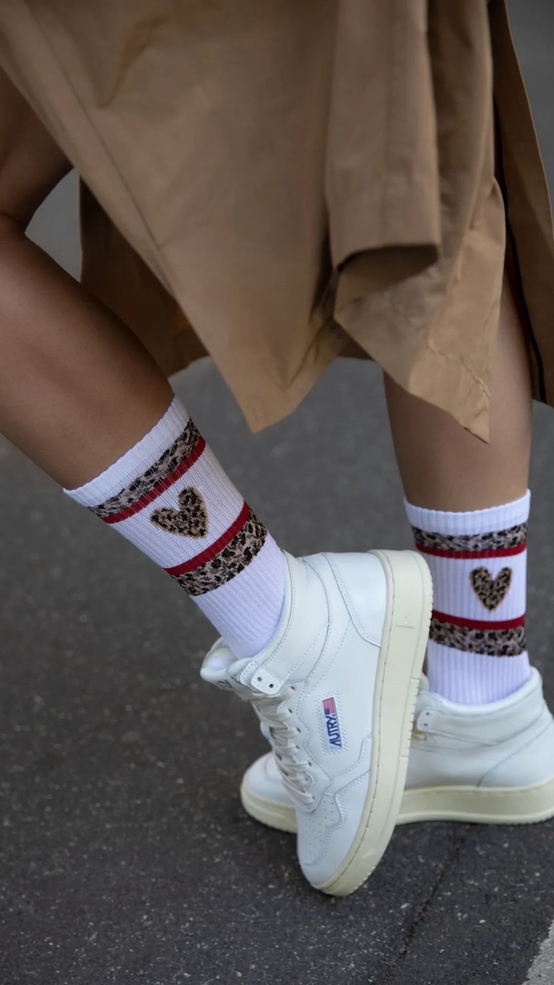 Socken-Leo-Heart-Loones-Poimia-Store.jpeg