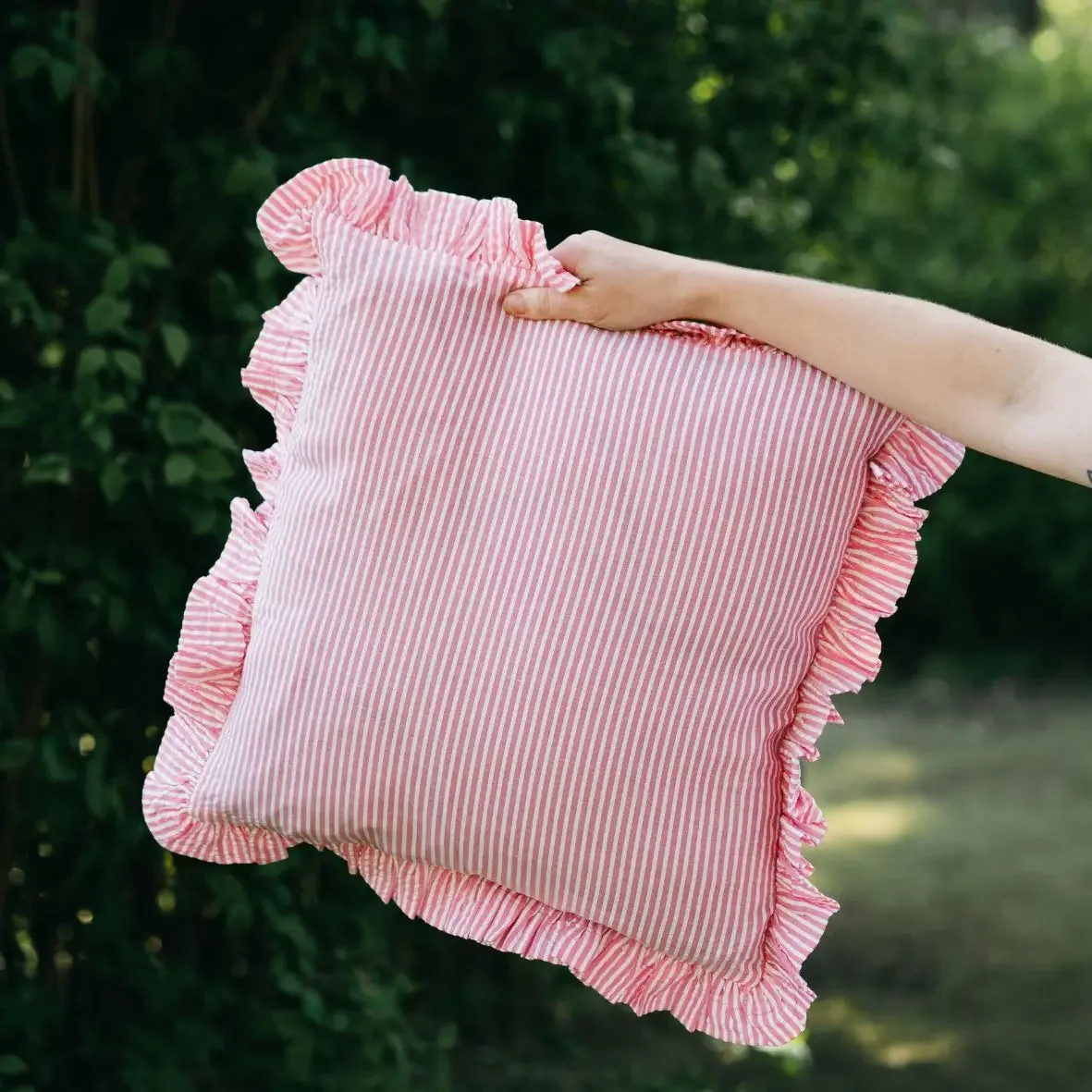 OMOM_Cushion_Cover_Organic_Cotton_Pink_Poimiastore_.jpeg.webp