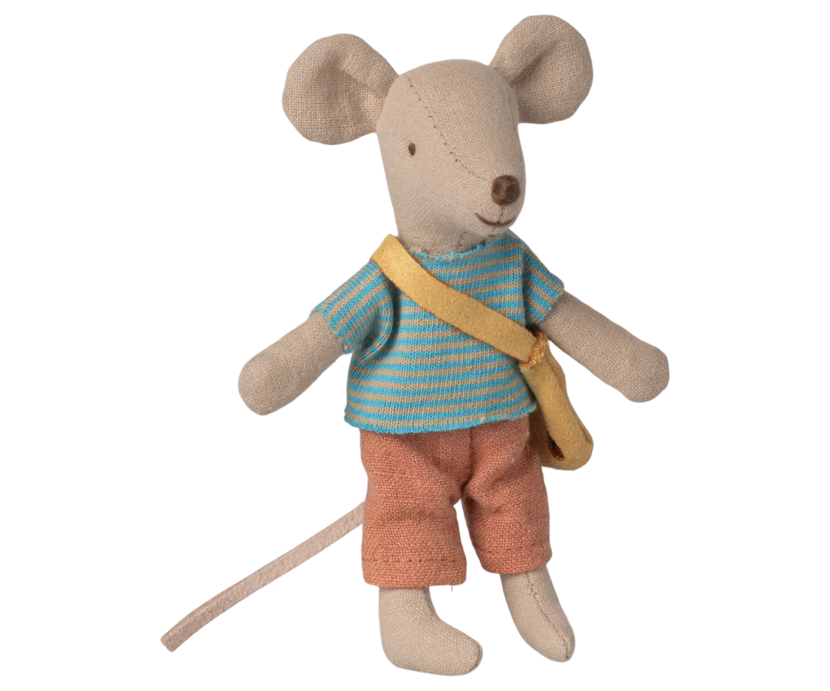 Kleiner_Bruder_Maus_mit_Tasche_Poimiastore.png.webp