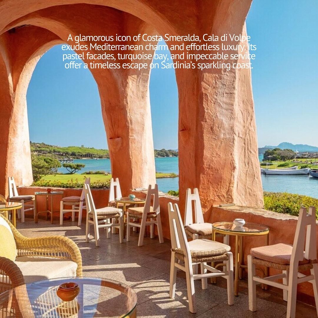 Step into timeless glamour at @hotelcaladivolpe, one of Sardinia’s most iconic and storied retreats along the glittering Costa Smeralda. With its signature pastel arches, rich history and old-school Riviera charm, this hotel has long been a fav