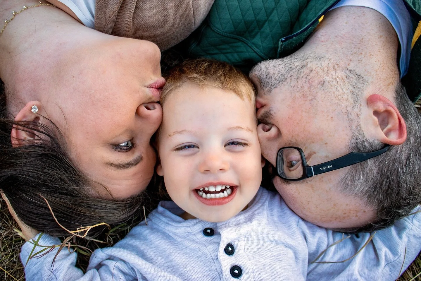 Oh how sweet are these three? This little guy was there for it! At least there for the sucker 🍭

#makenzirobertsphotography #arborhills #northtexasphotography #planophotographer #northtexasweddingphotographer #plano #texas #family