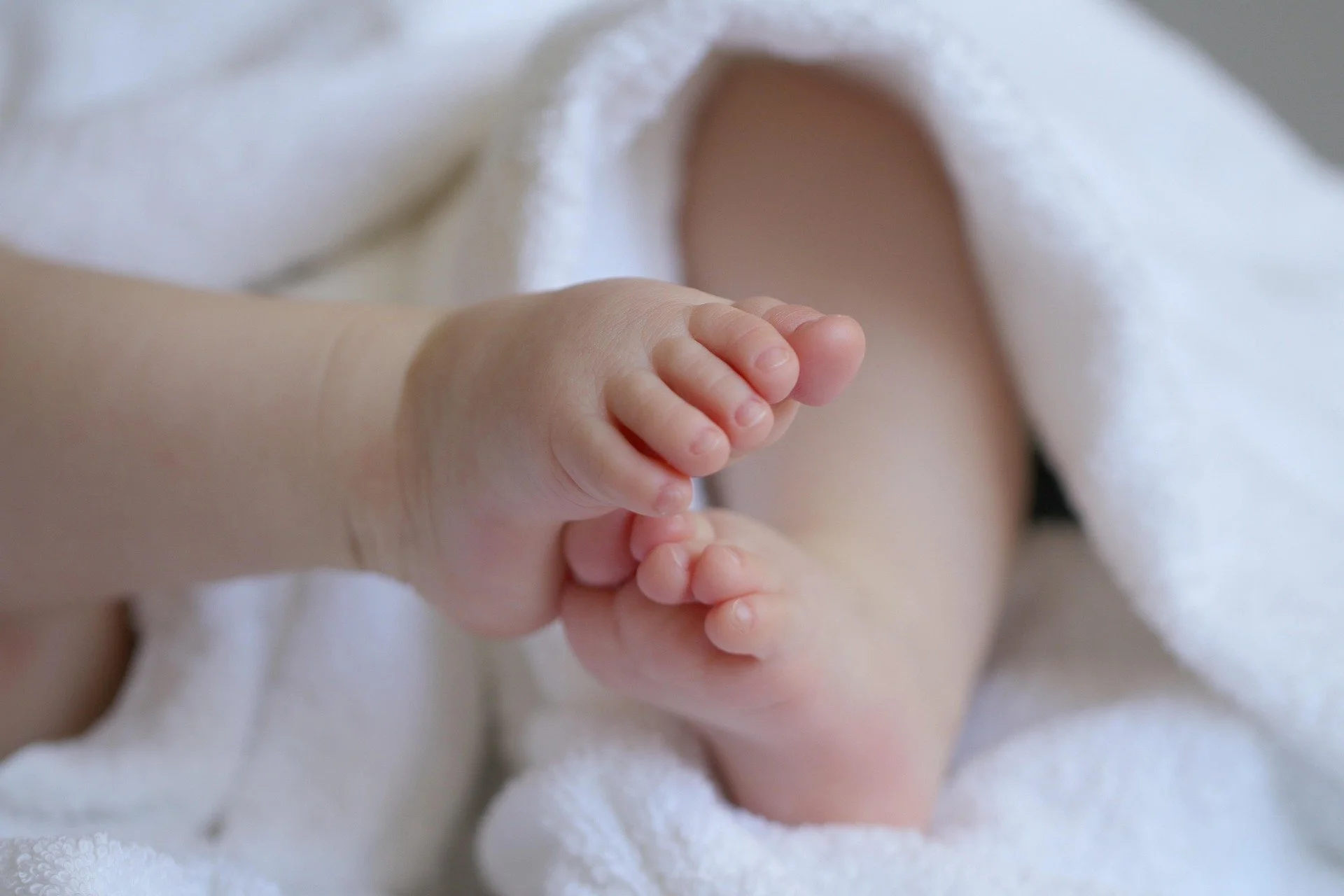 Independent celebrant leading a personalised baby naming ceremony in Buckinghamshire