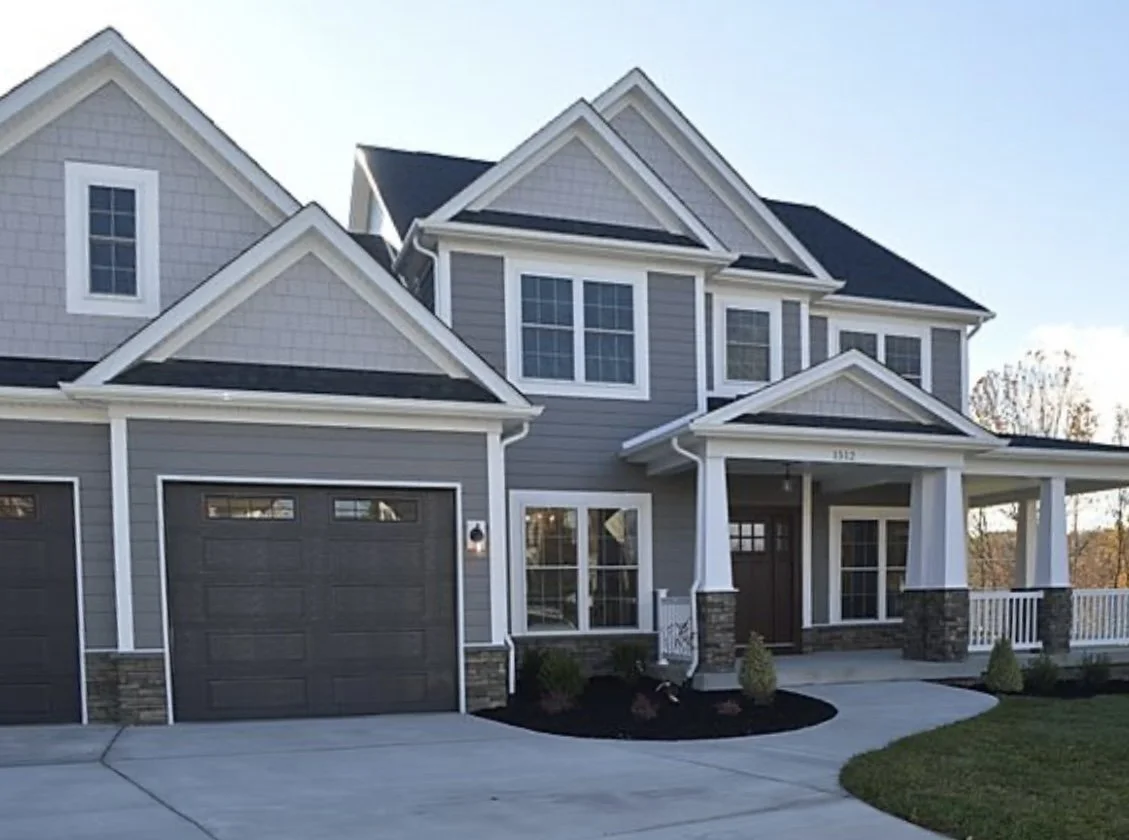 craftsman custom home.JPG