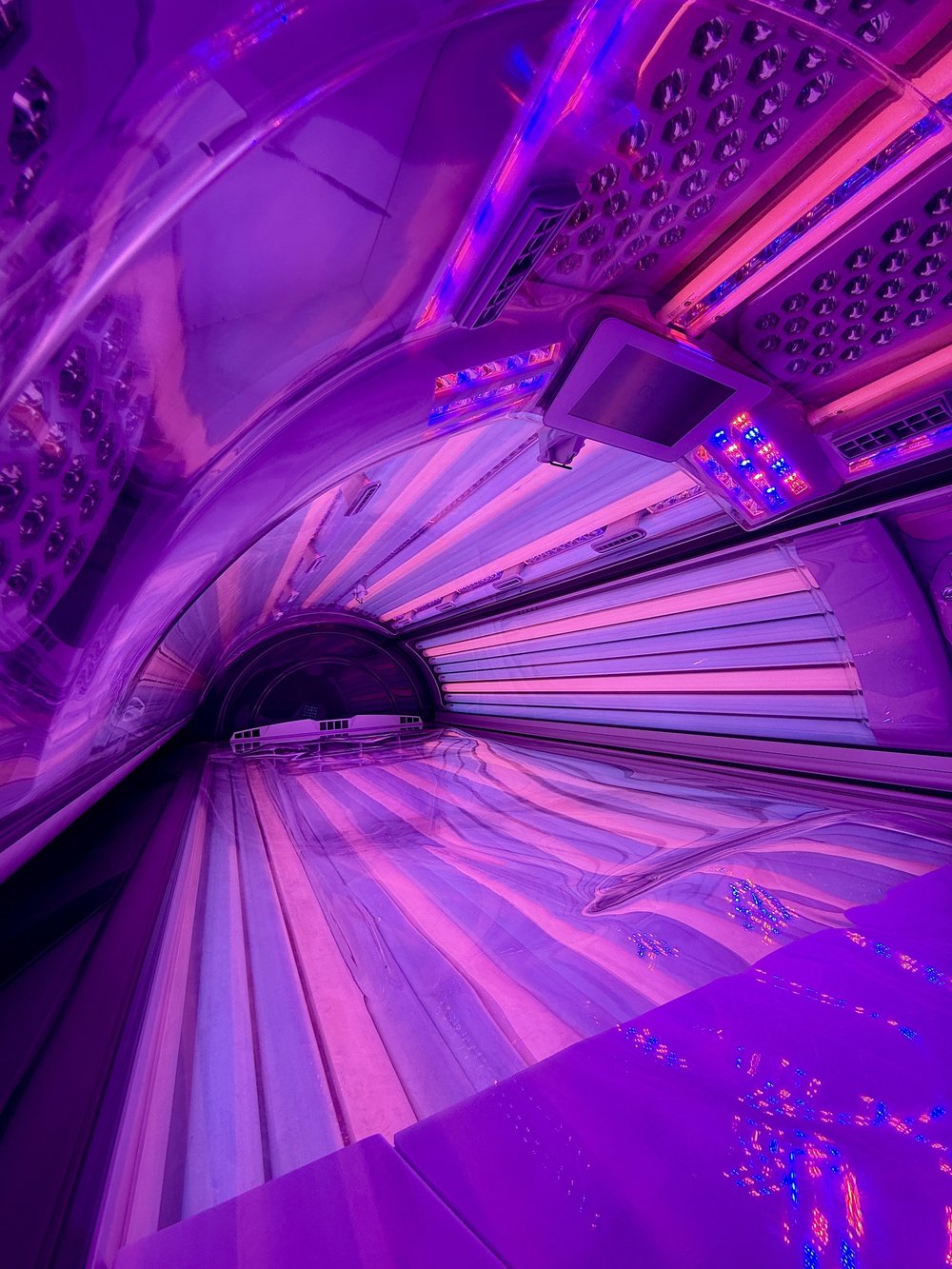 GLOW. lounge