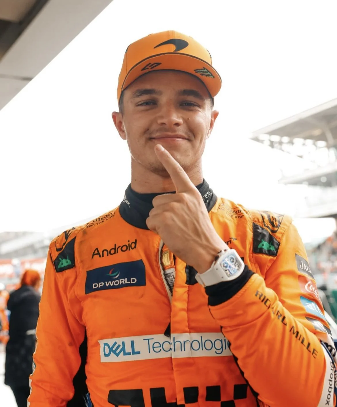 Lando Norris takes pole in a classification full of red flags