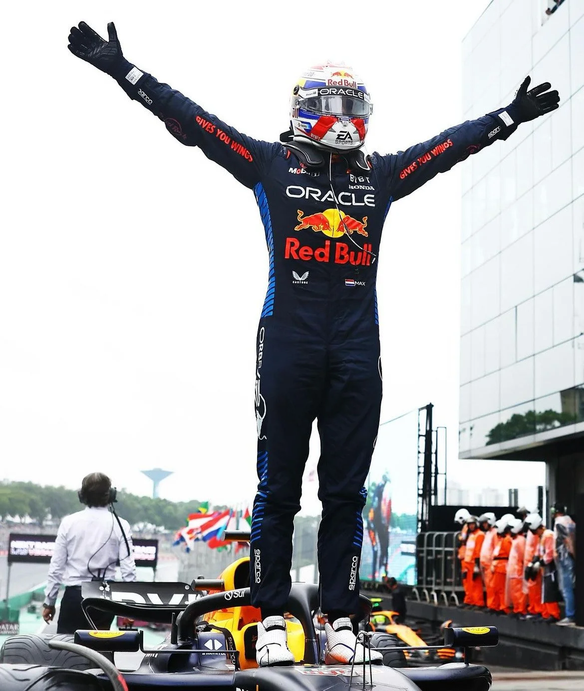 Max Verstappen wins the Brazilian Grand Prix 