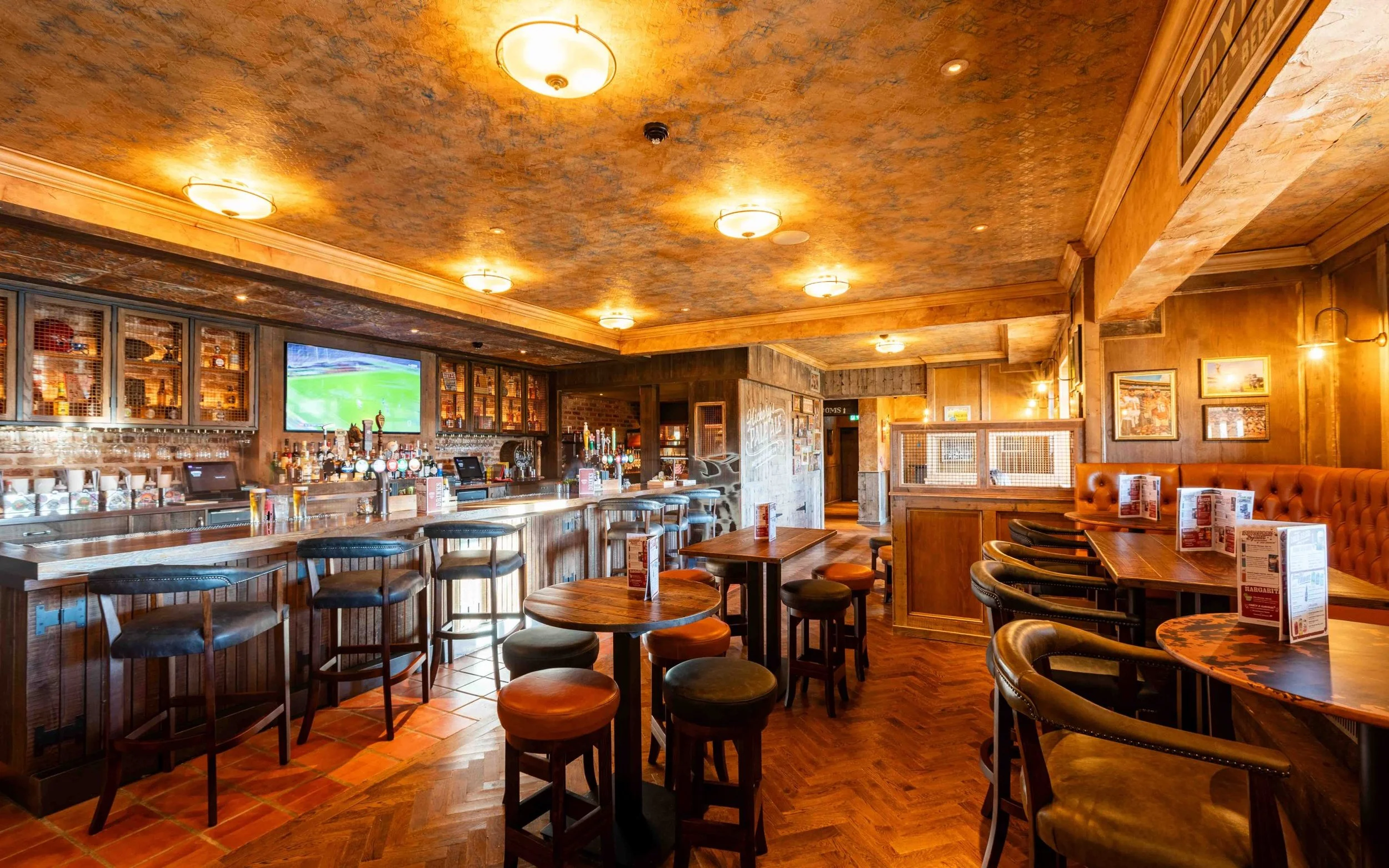 Hickorys Cannock Refurb Bar.jpg