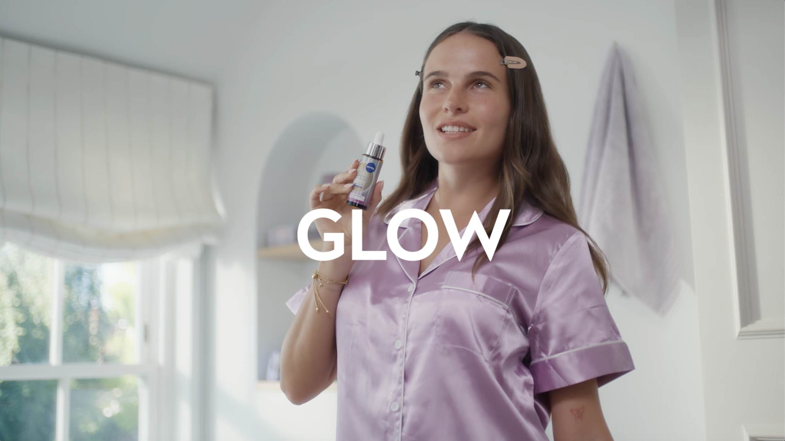 NIVEA GLOW