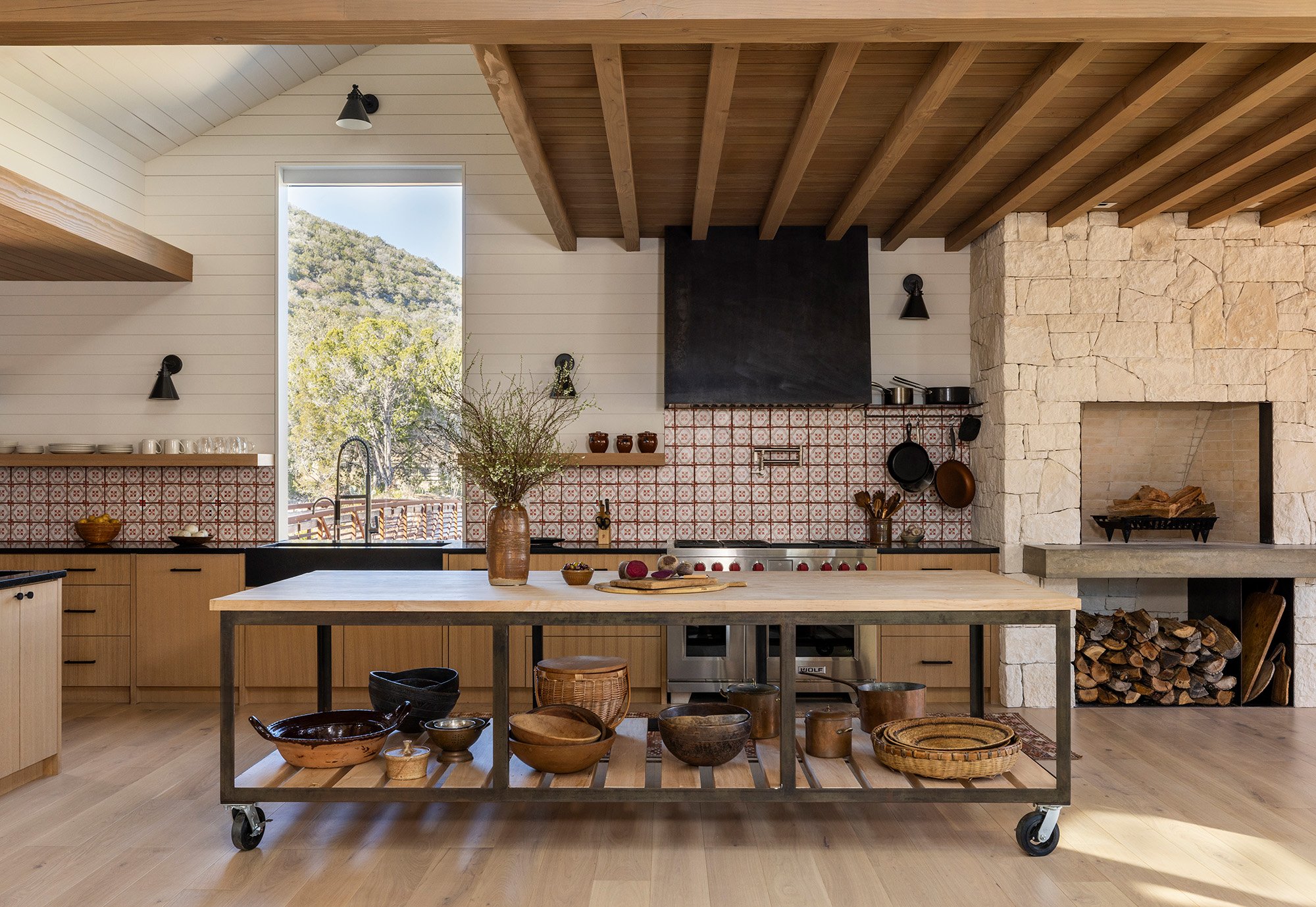 Mark-Richardson-Architects-Frio-Retreat-Leaky-Texas-Canyon-11.jpg