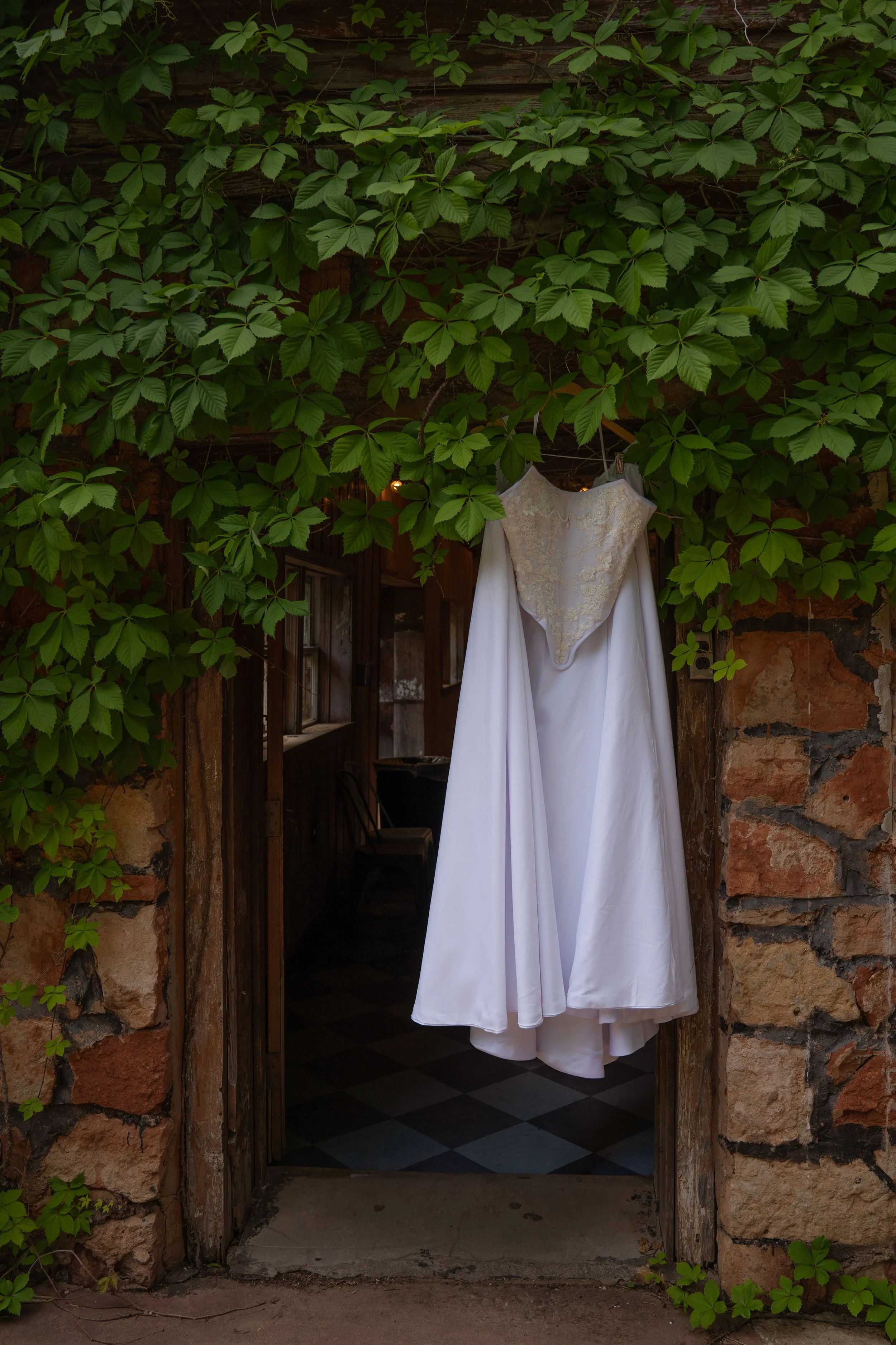 GxGPhotography_OKC_BlueberrryHillStoneBarn_Previews_Sierra-Chris_2026-1.jpg