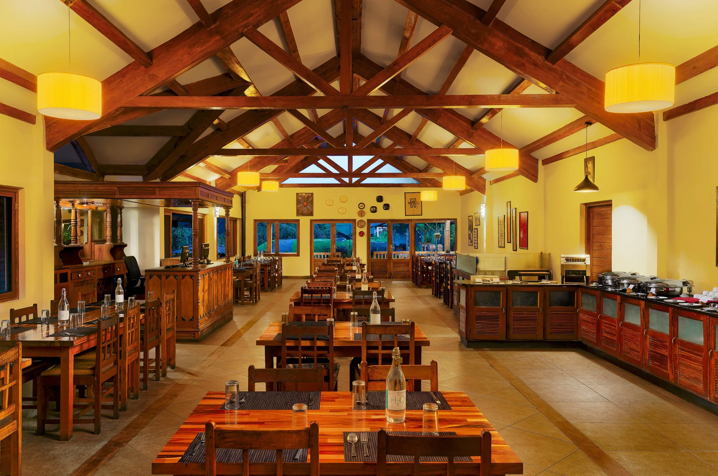 Restaurant night.JPG