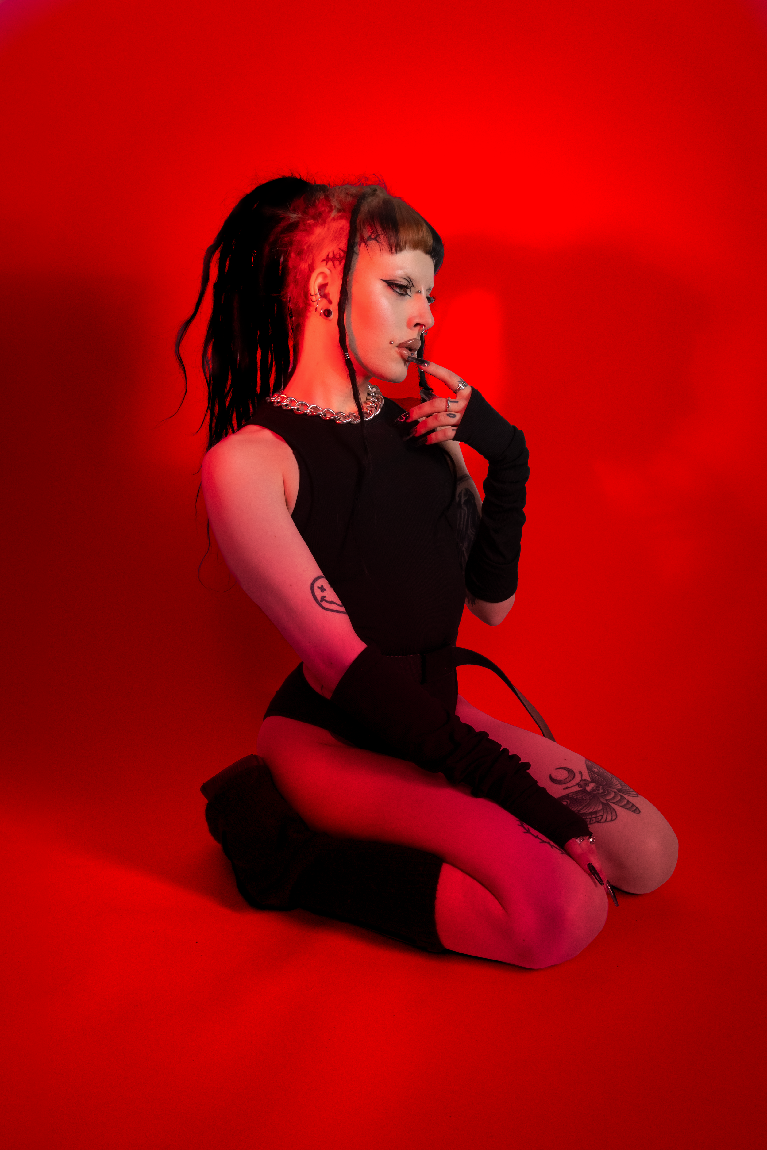 Aleksia_red-backgroud_v2.png