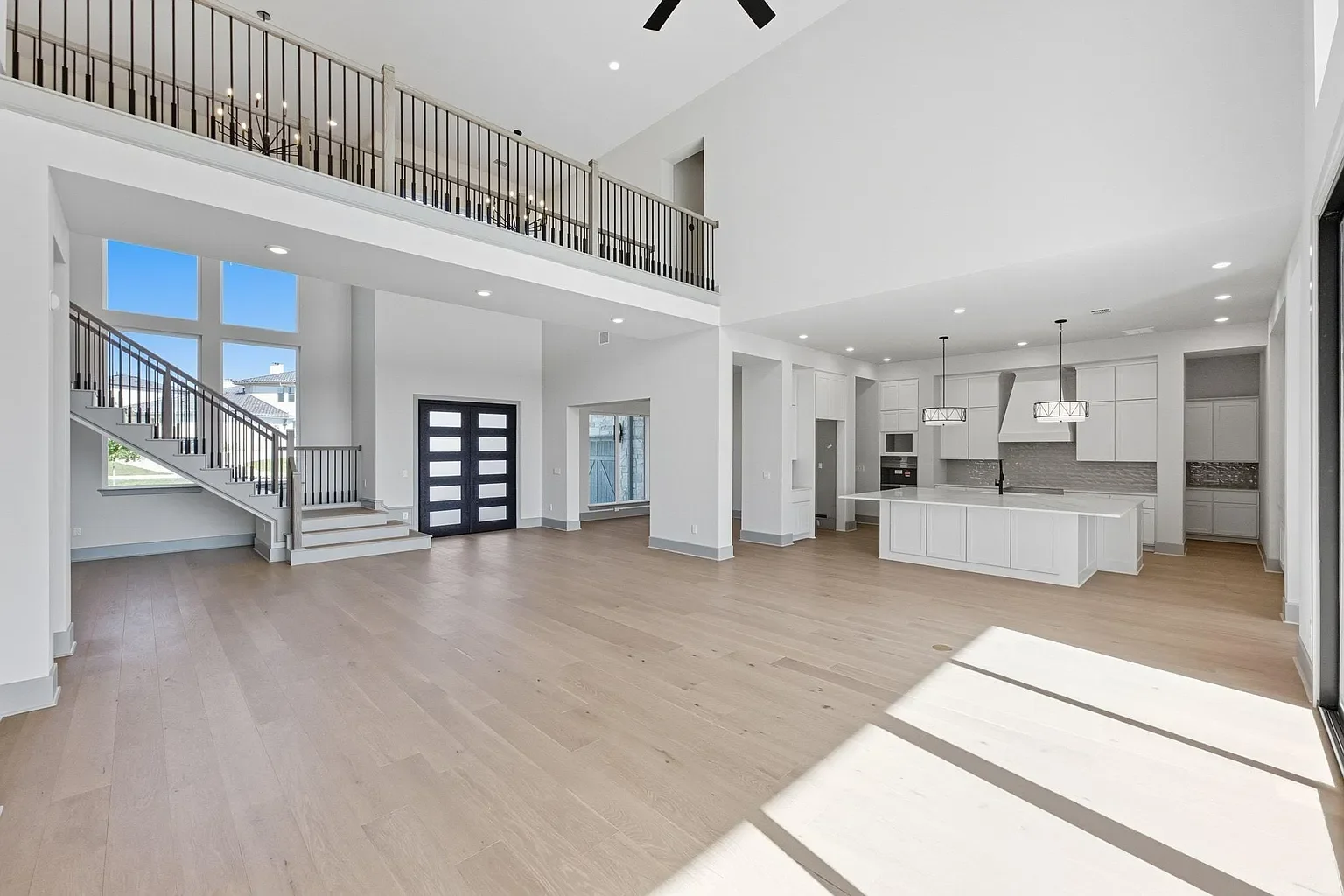 c2ffebc7bd7447de0fae3b5799eaa68e-uncropped_scaled_within_1536_1152 (1).webp